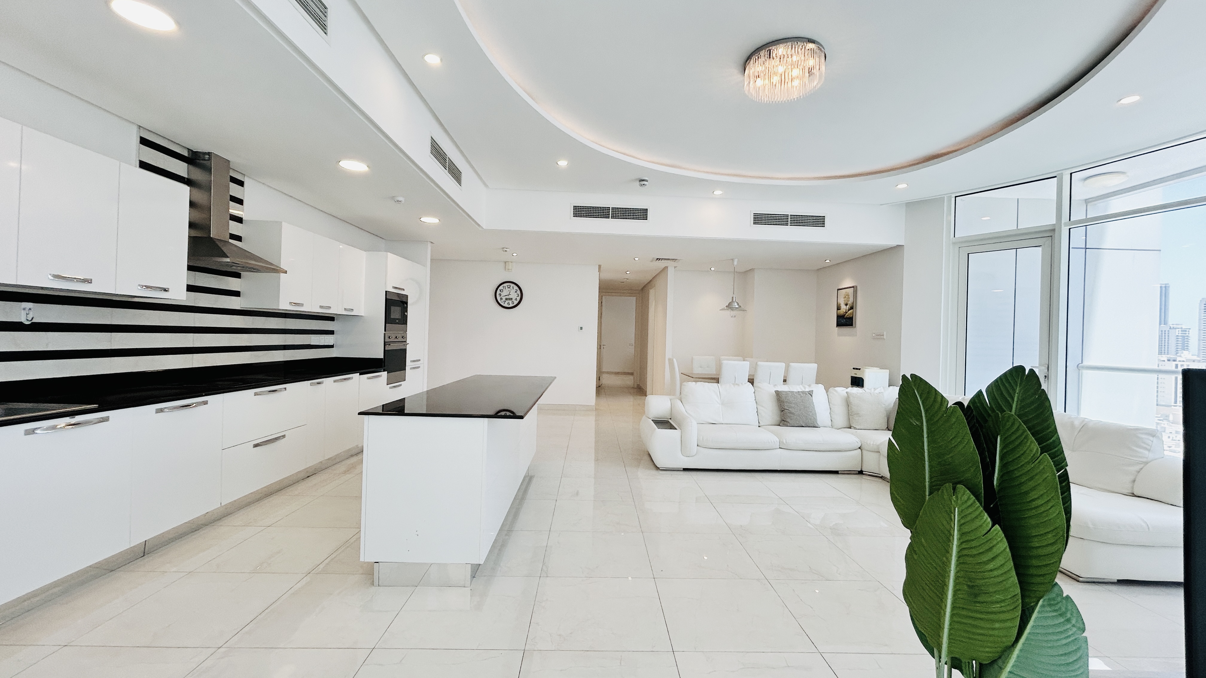 BRIGHT LIGHT | SPACIOUS | MAID ROOM | GREAT AMENITIES