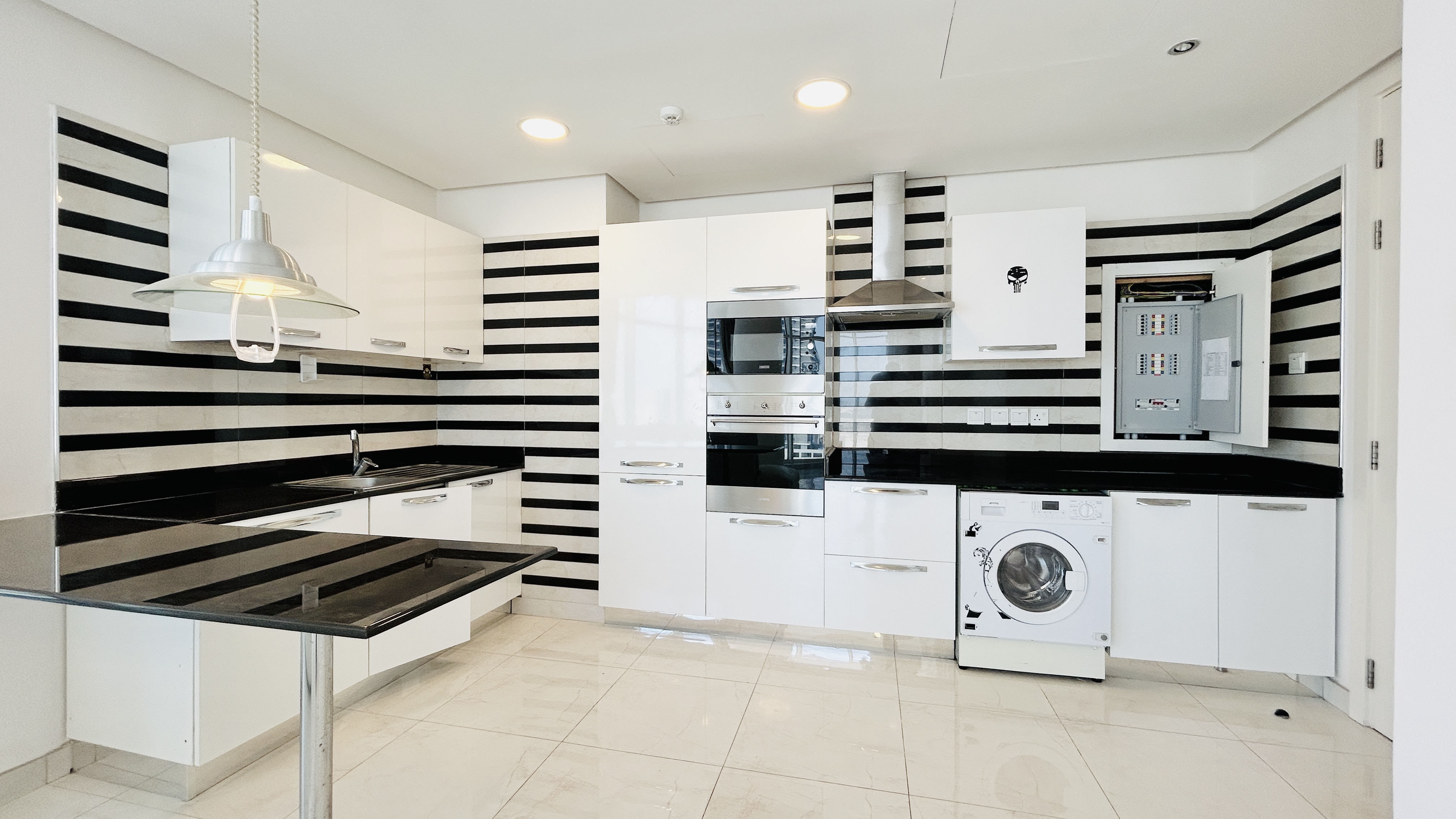GREAT AMENITIES | SPACIOUS ROOM | GREAT VIEW