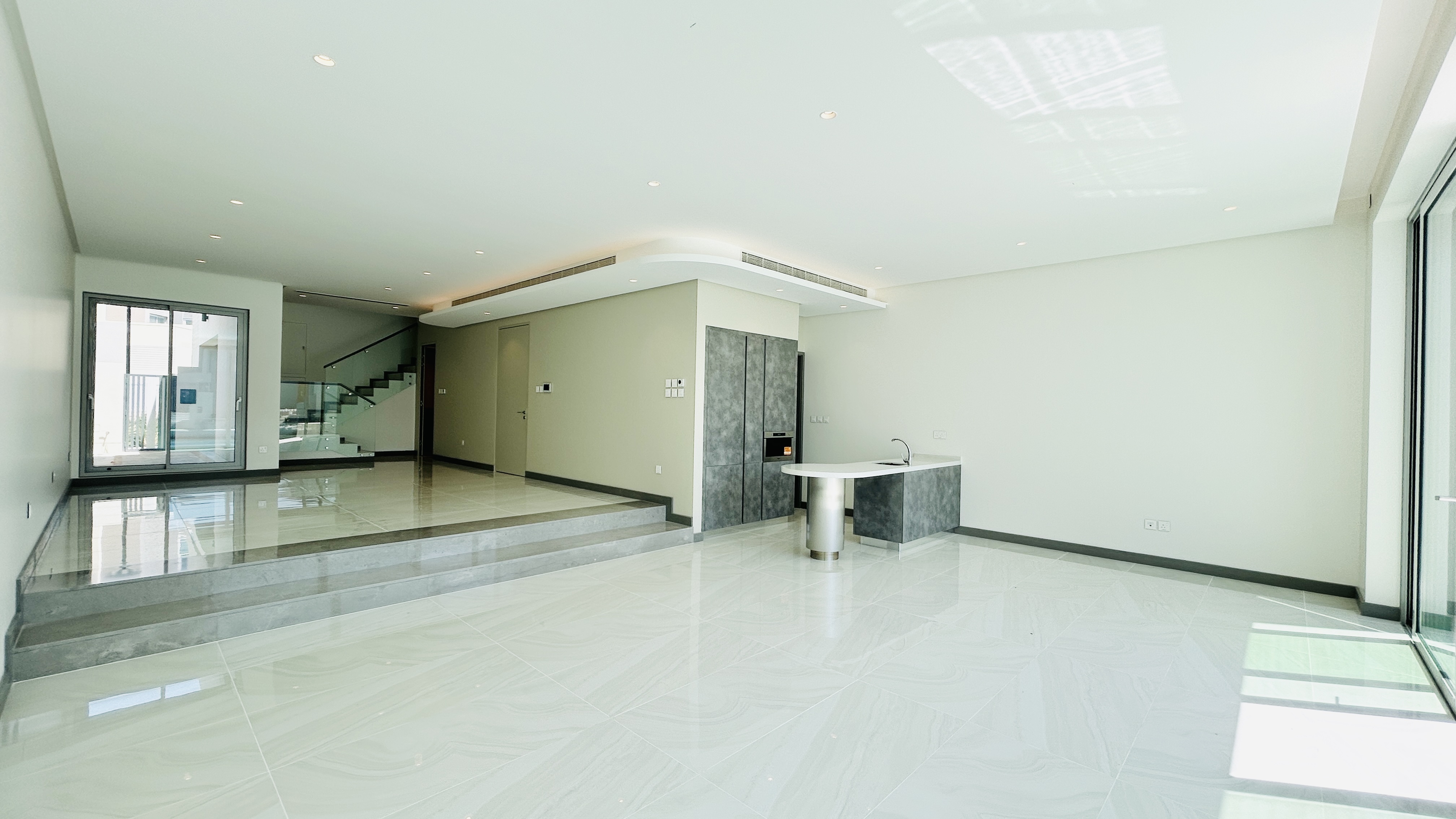 WATERFRONT VIEW | BRAND NEW | MODERN | PRIVATE POOL