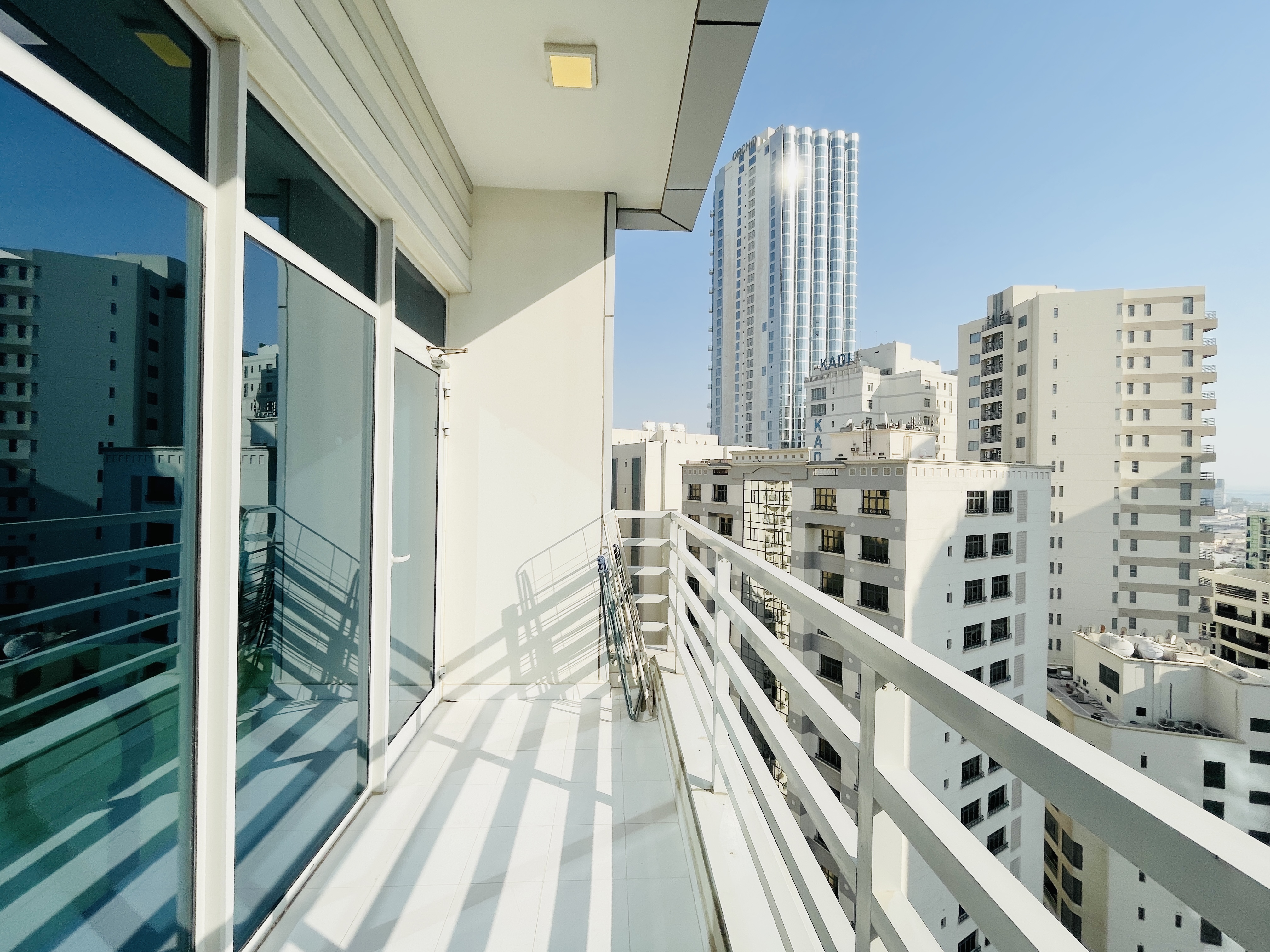 MODERN | CITY VIEW | SPACIOUS ROOMS | GREAT FACILITIES 