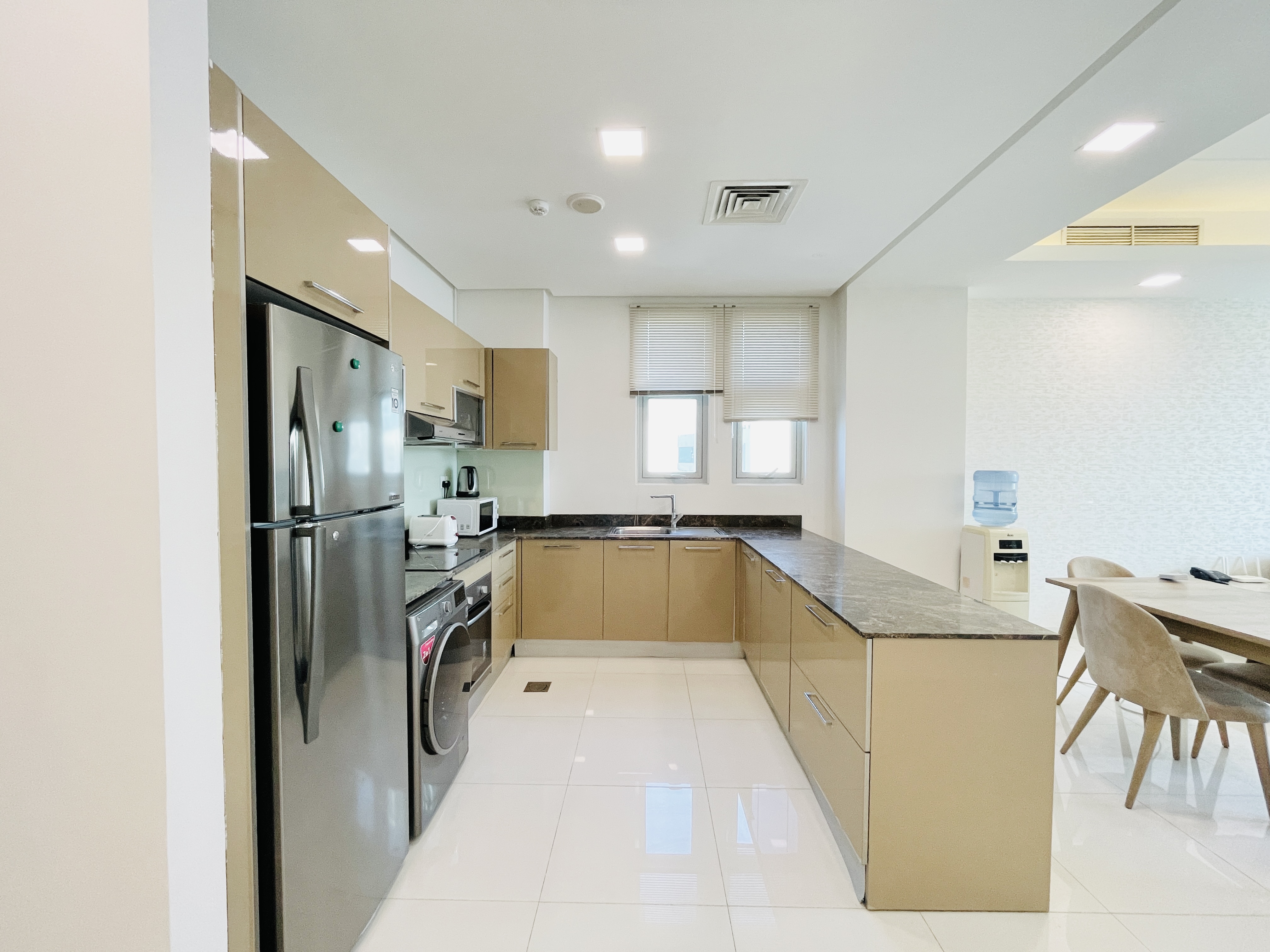MODERN | CITY VIEW | SPACIOUS ROOMS | GREAT FACILITIES 