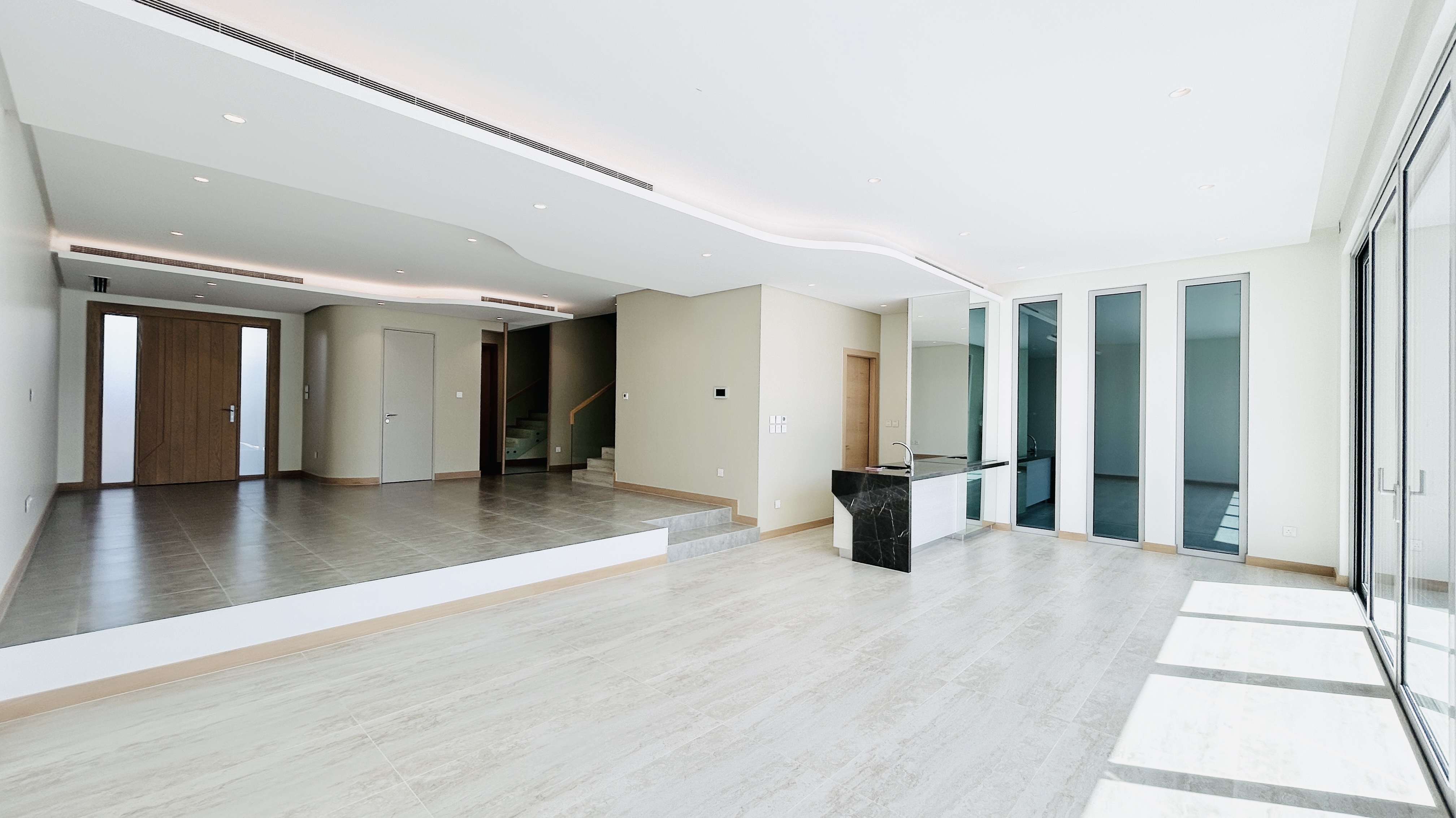 BRAND NEW | MODERN | PRIVATE POOL | WATERFRONT VIEW 