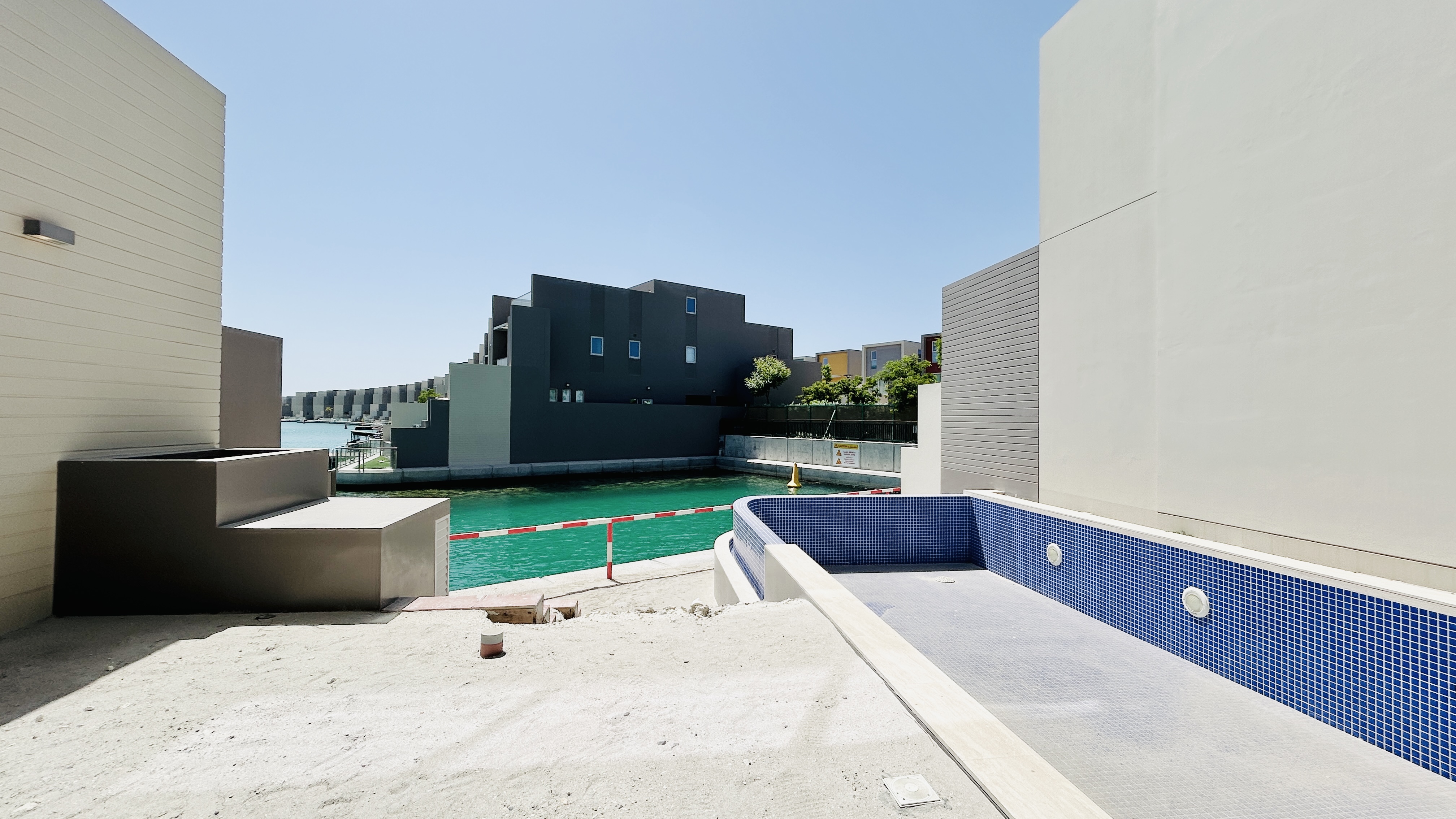 BRAND NEW | MODERN | PRIVATE POOL | WATERFRONT VIEW 