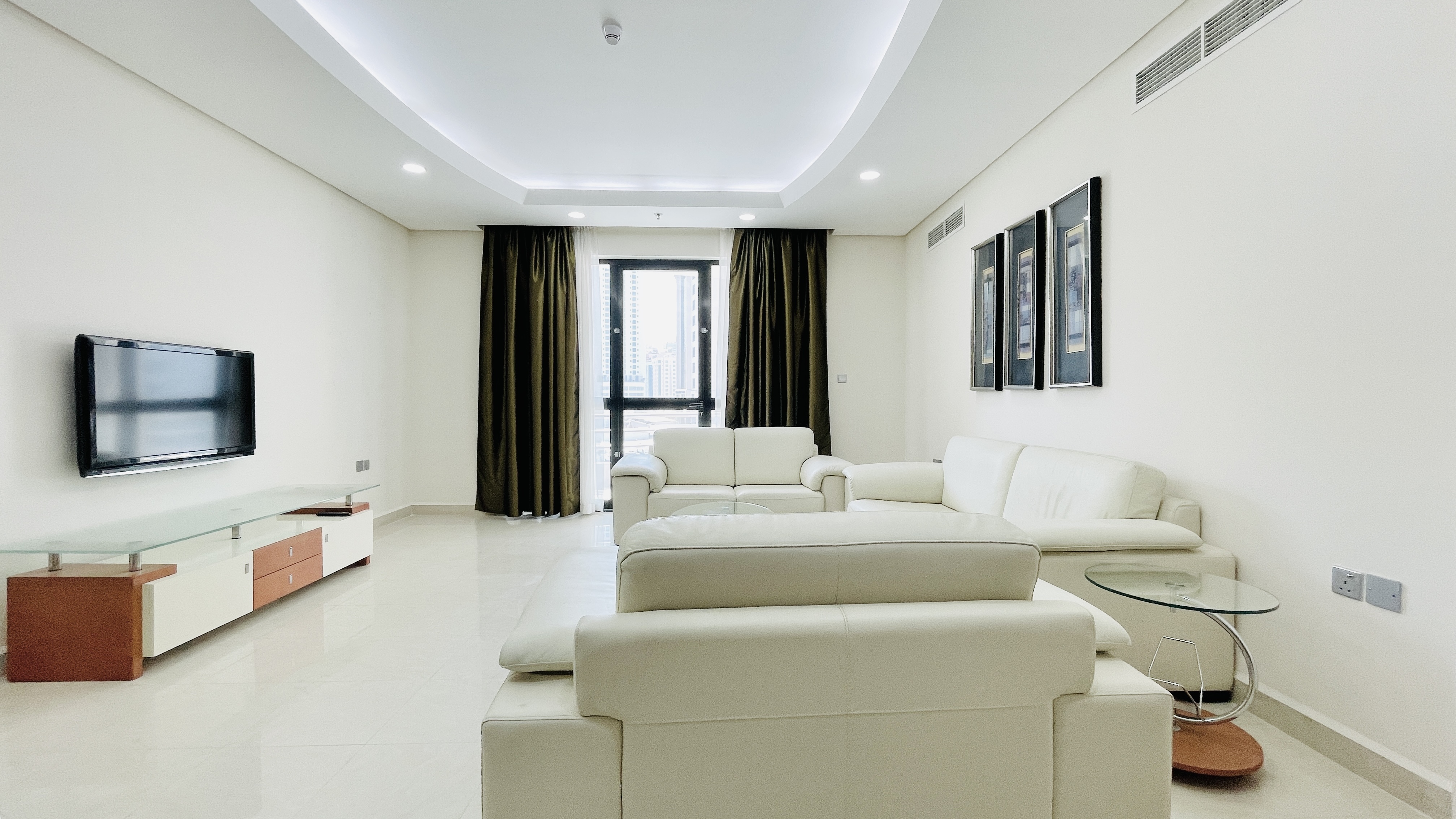 SPACIOUS ROOMS | BALCONY | CITYVIEW | GREAT FACILITIES