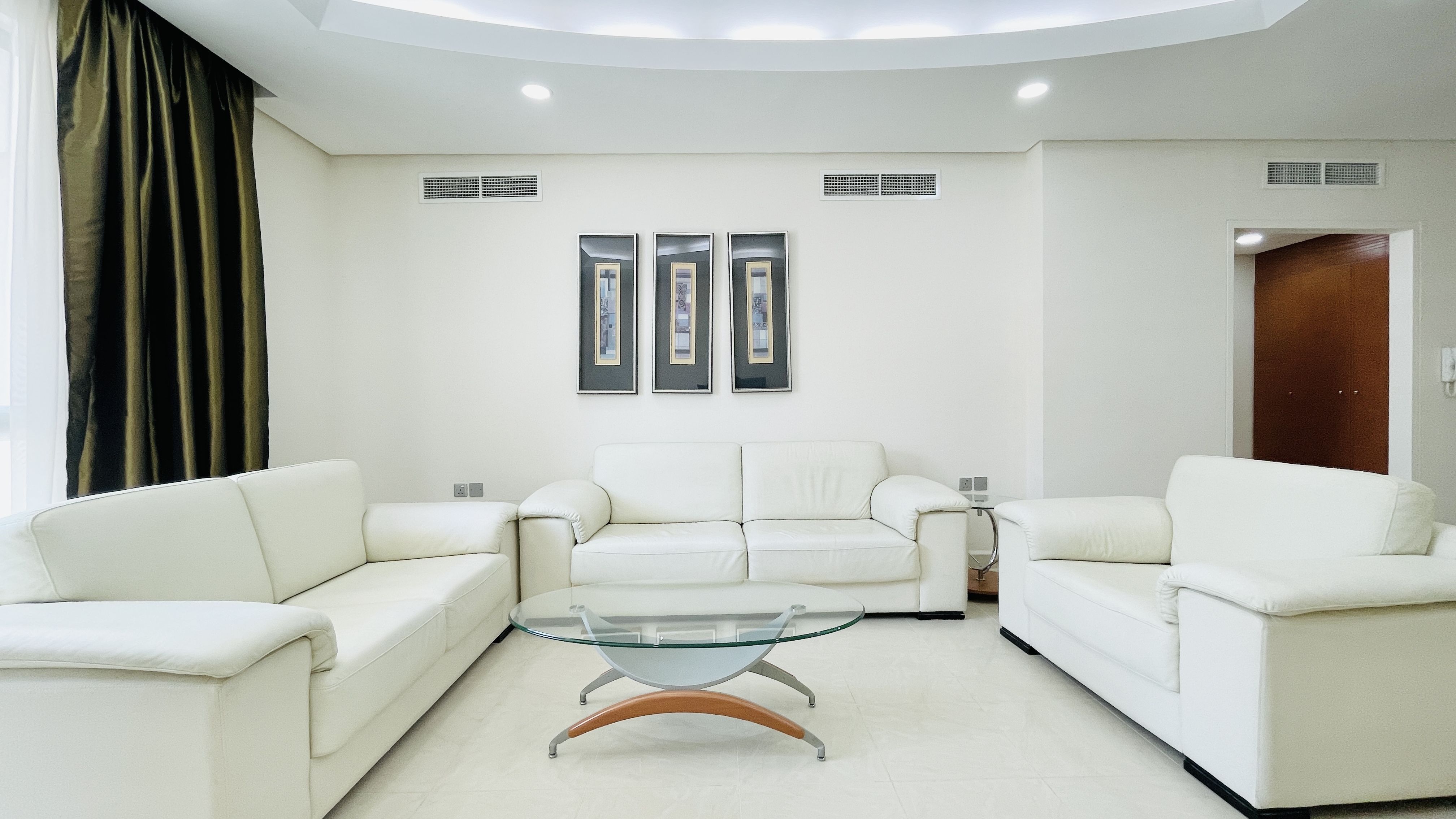 SPACIOUS ROOMS | BALCONY | CITYVIEW | GREAT FACILITIES