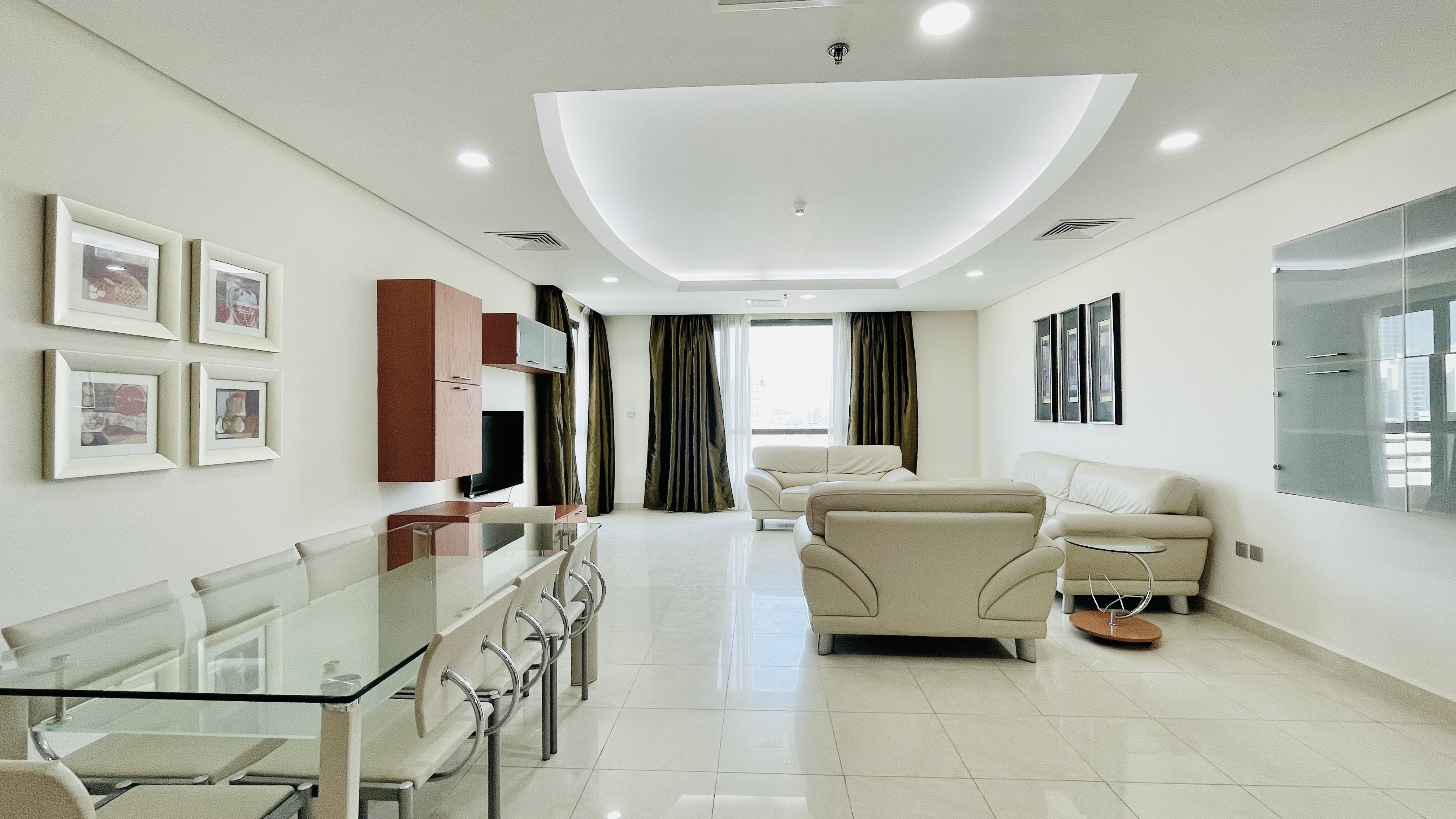 HOUSE KEEPING | BALCONY | CITYVIEW | GREAT FACILITIES