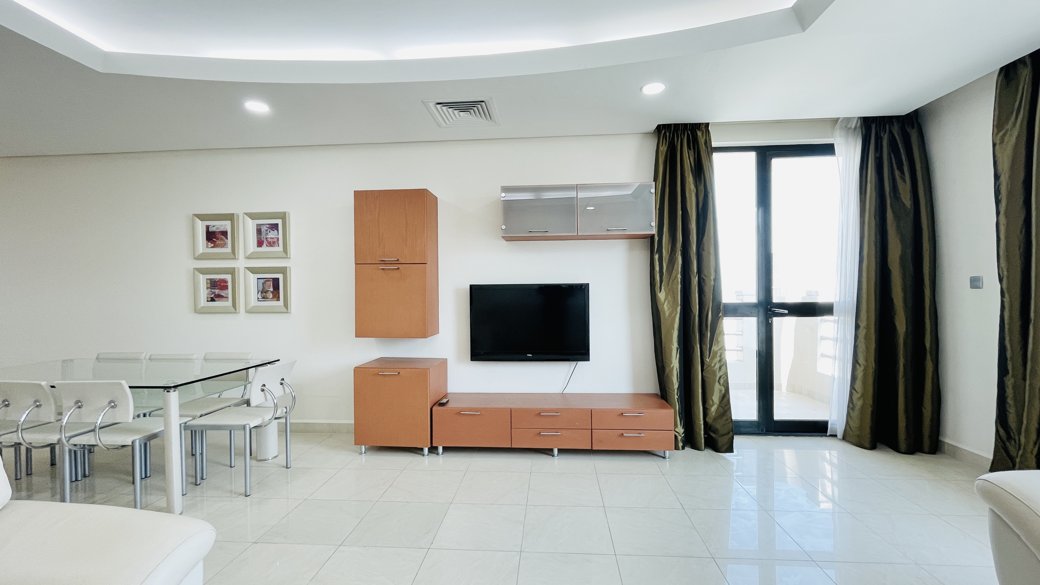 HOUSE KEEPING | BALCONY | CITYVIEW | GREAT FACILITIES