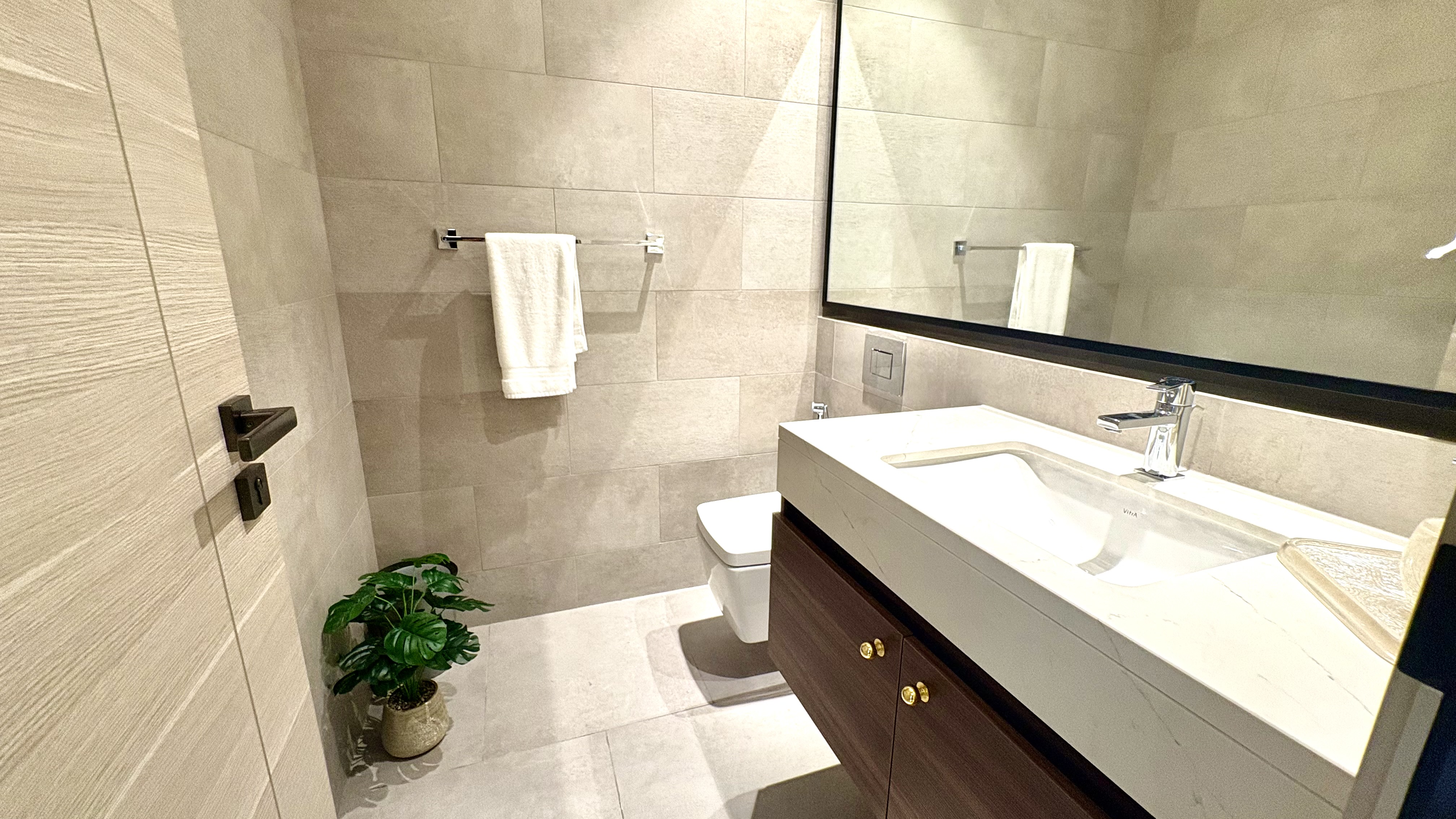Luxury Furnished 1-Bedroom Apartment in Juffair