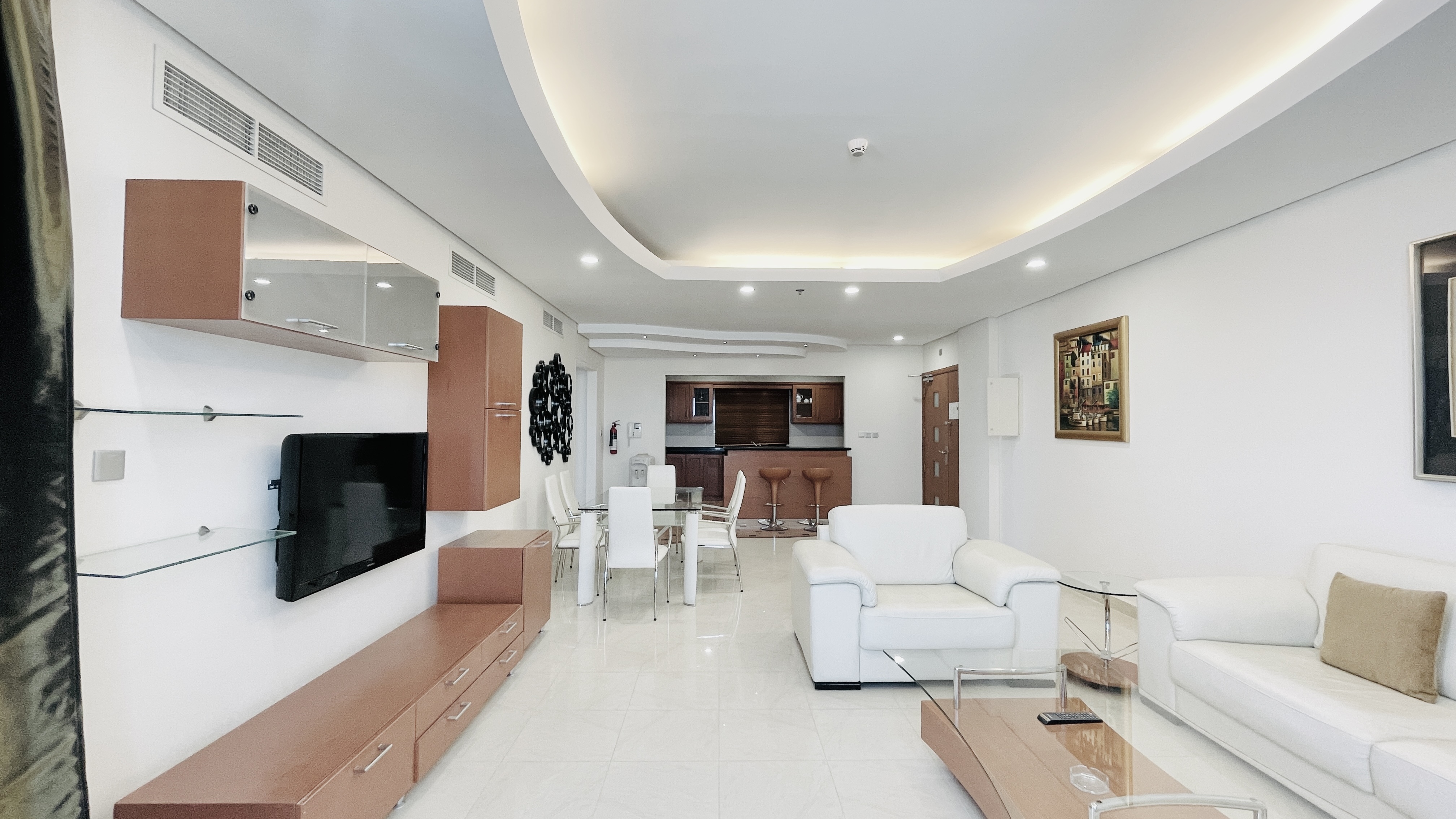 HOUSE KEEPING | SPACIOUS ROOMS | BALCONY | CITYVIEW 