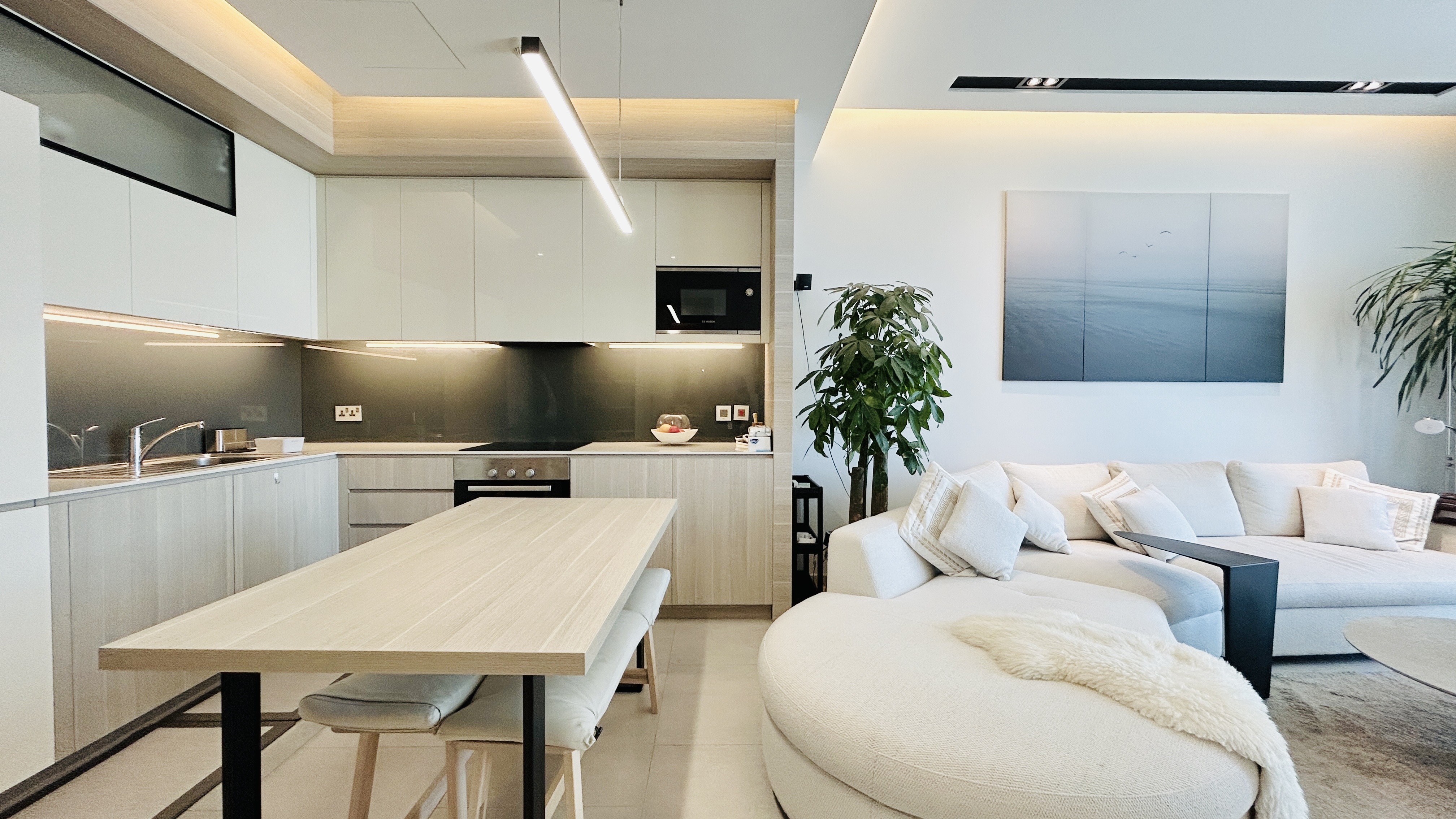 GREAT AMENITIES | LUXURY | SPACIOUS ROOM | SEA VIEW 