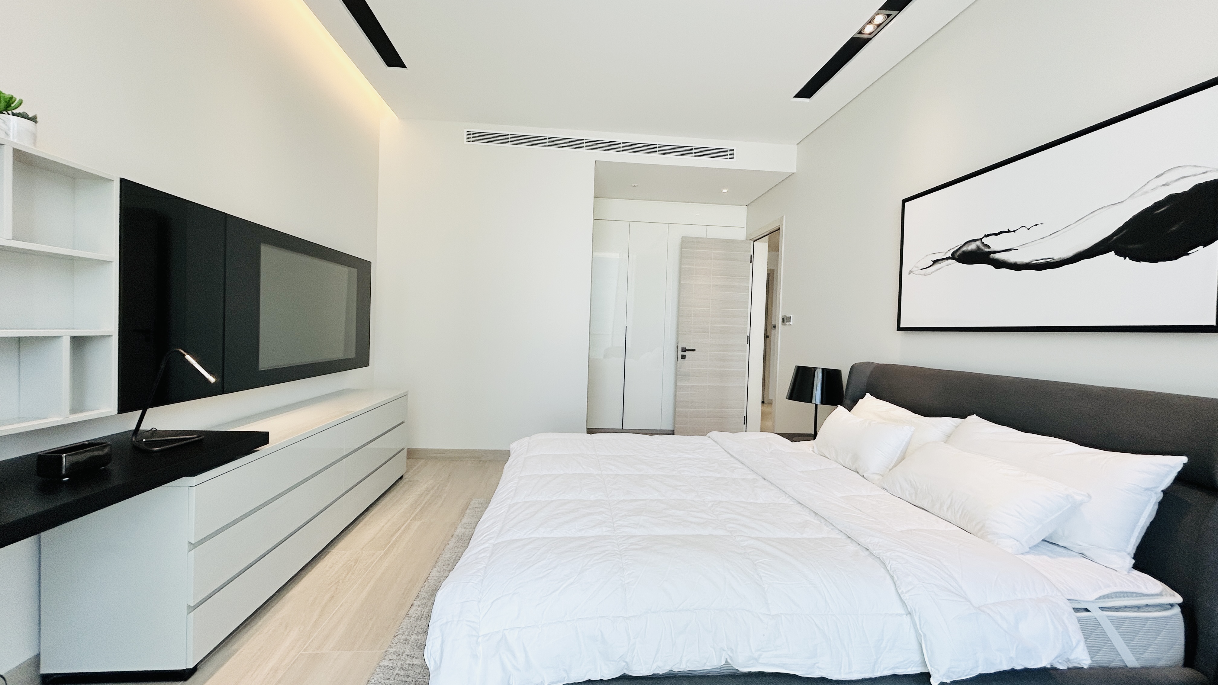 GREAT AMENITIES | LUXURY | SPACIOUS ROOM | SEA VIEW 