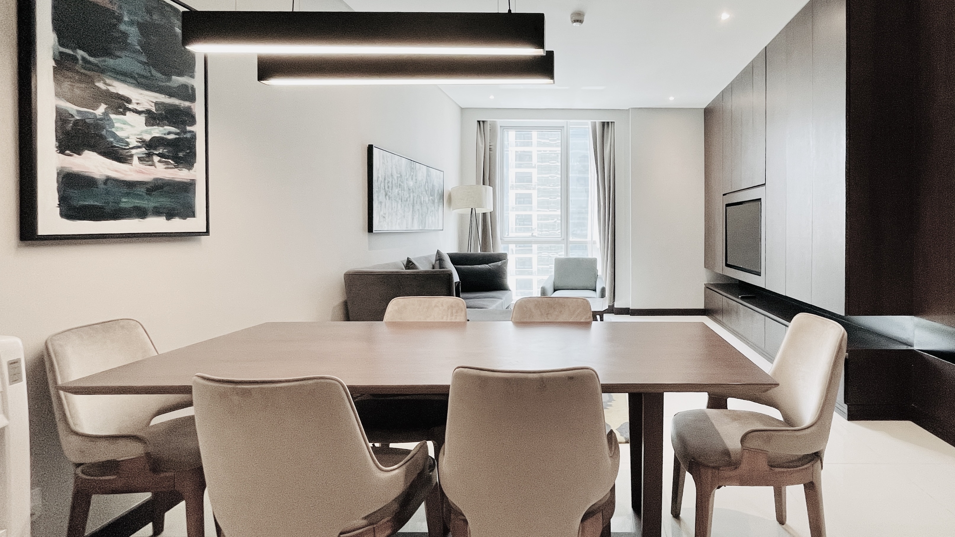FOR SALE | SPACIOUS ROOMS | BALCONY | MODERN