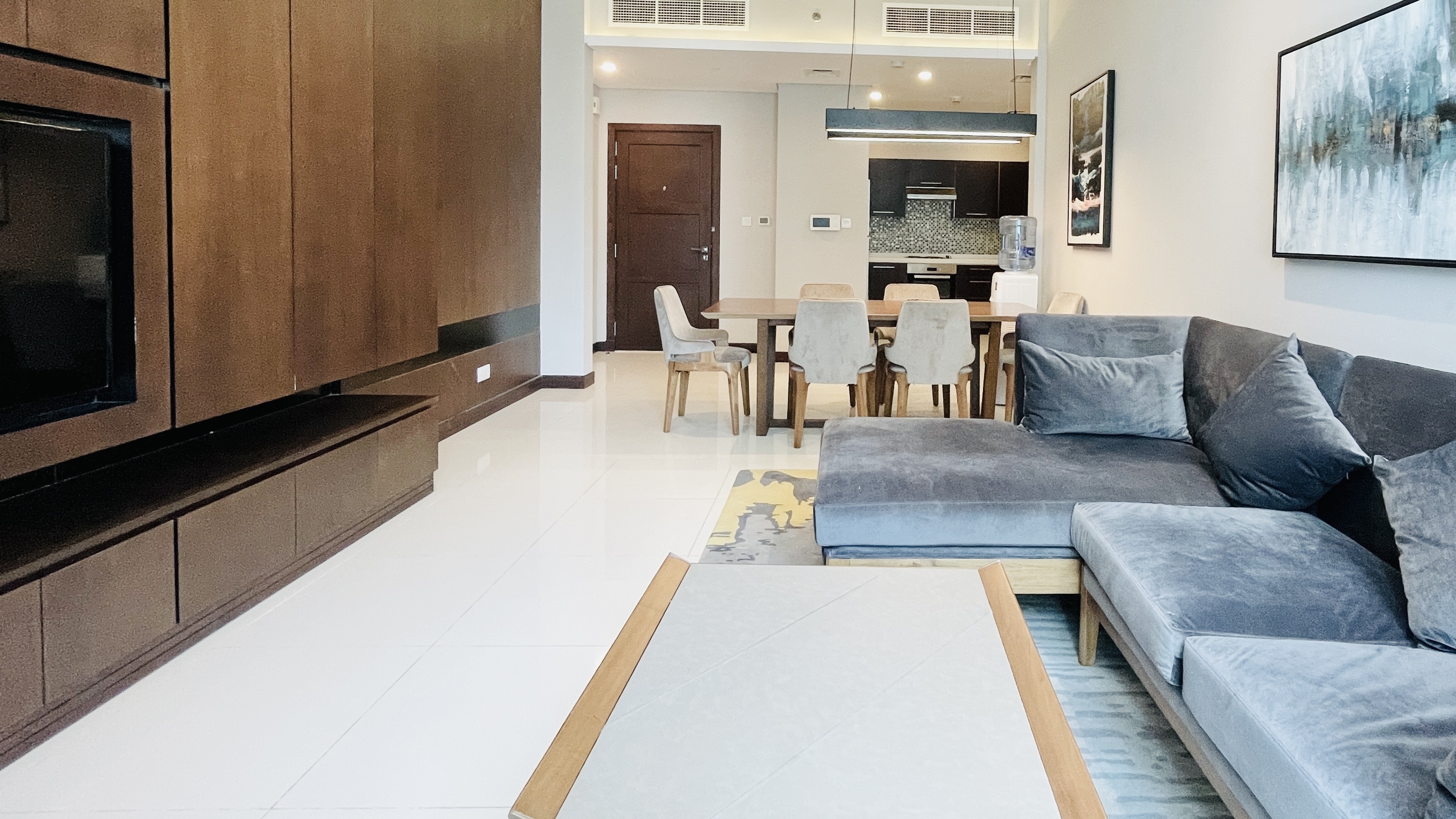 FOR SALE | SPACIOUS ROOMS | BALCONY | MODERN