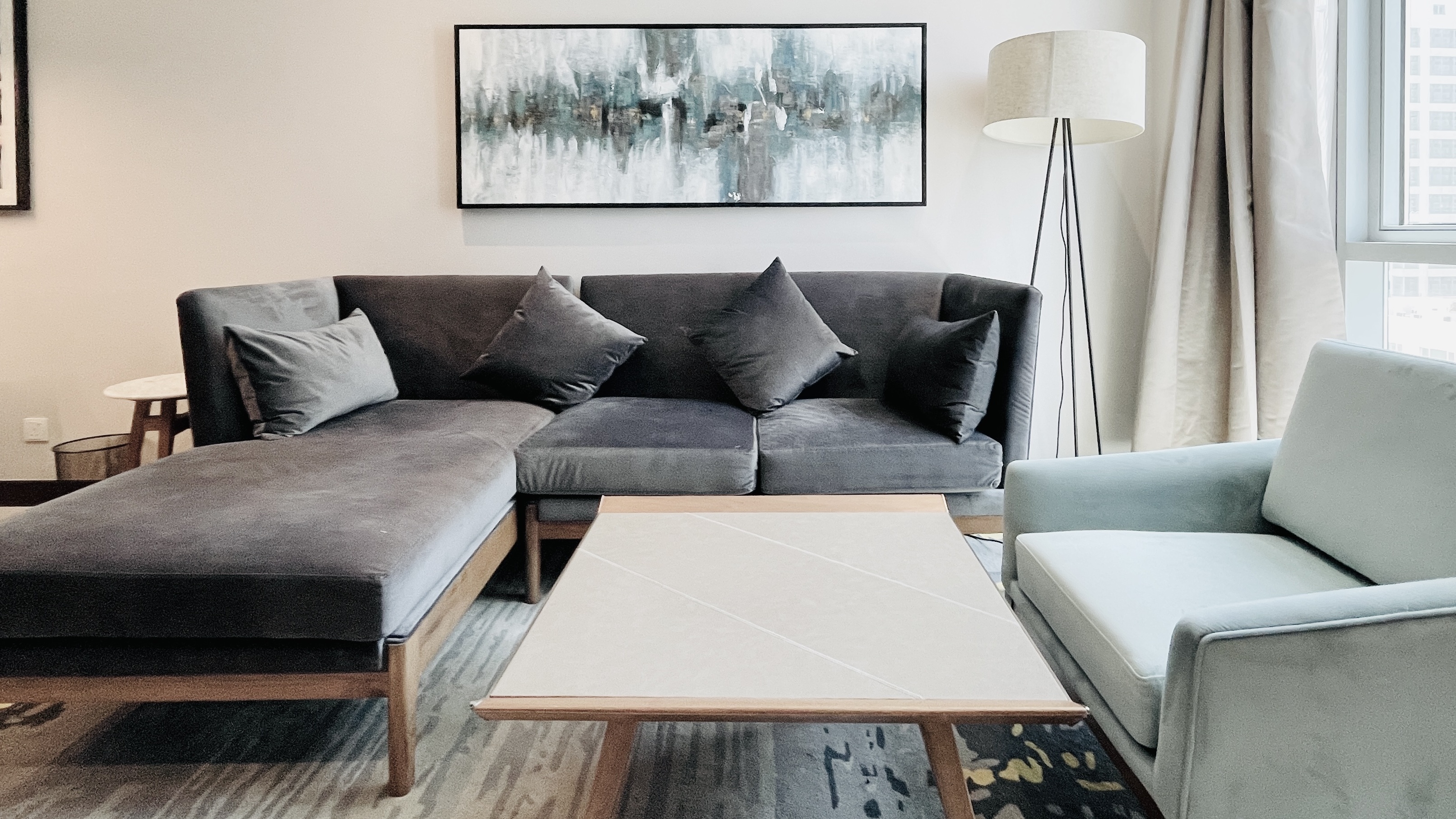 FOR SALE | SPACIOUS ROOMS | BALCONY | MODERN