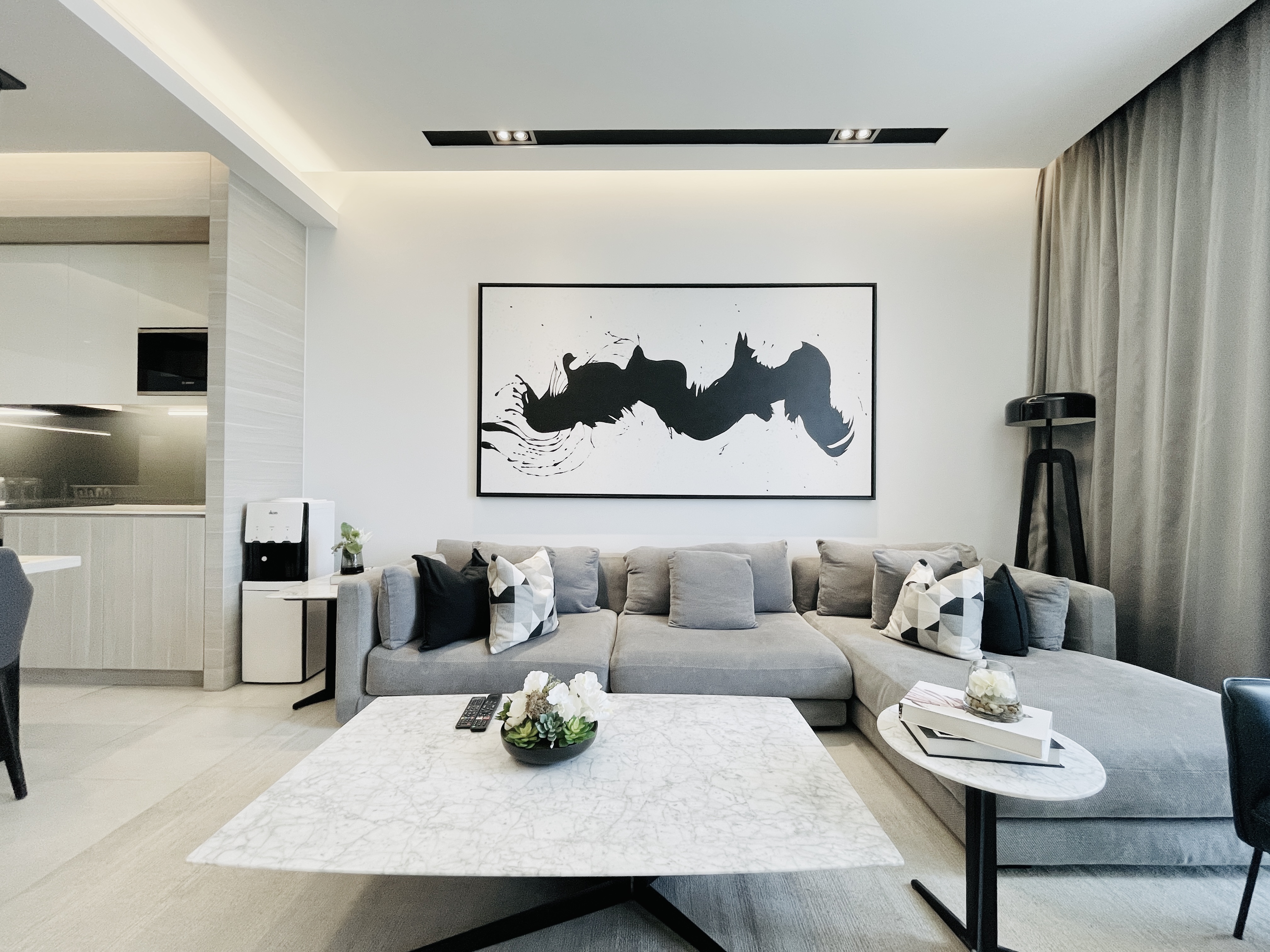 LUXURY | SPACIOUS ROOM | SEA VIEW | BALCONY