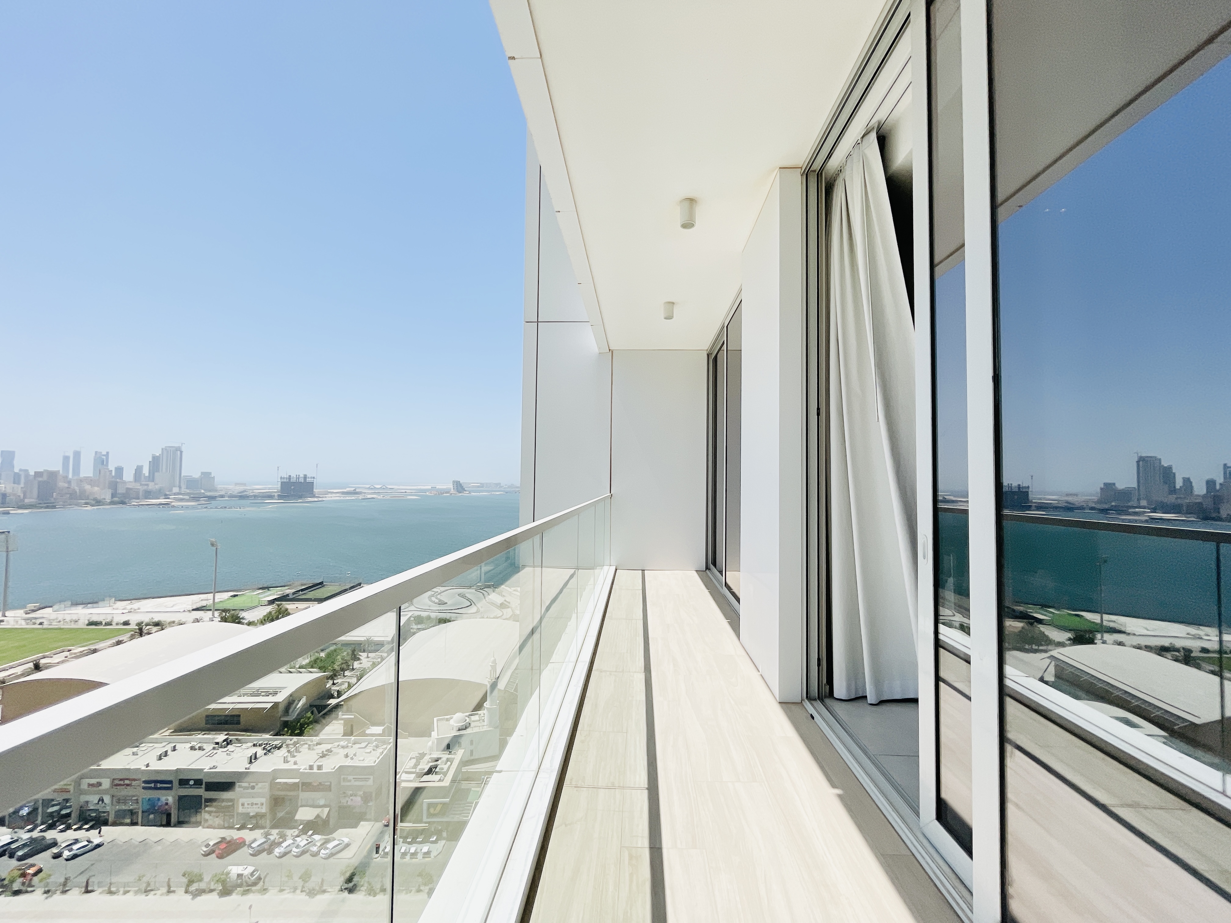 LUXURY | SPACIOUS ROOM | SEA VIEW | BALCONY