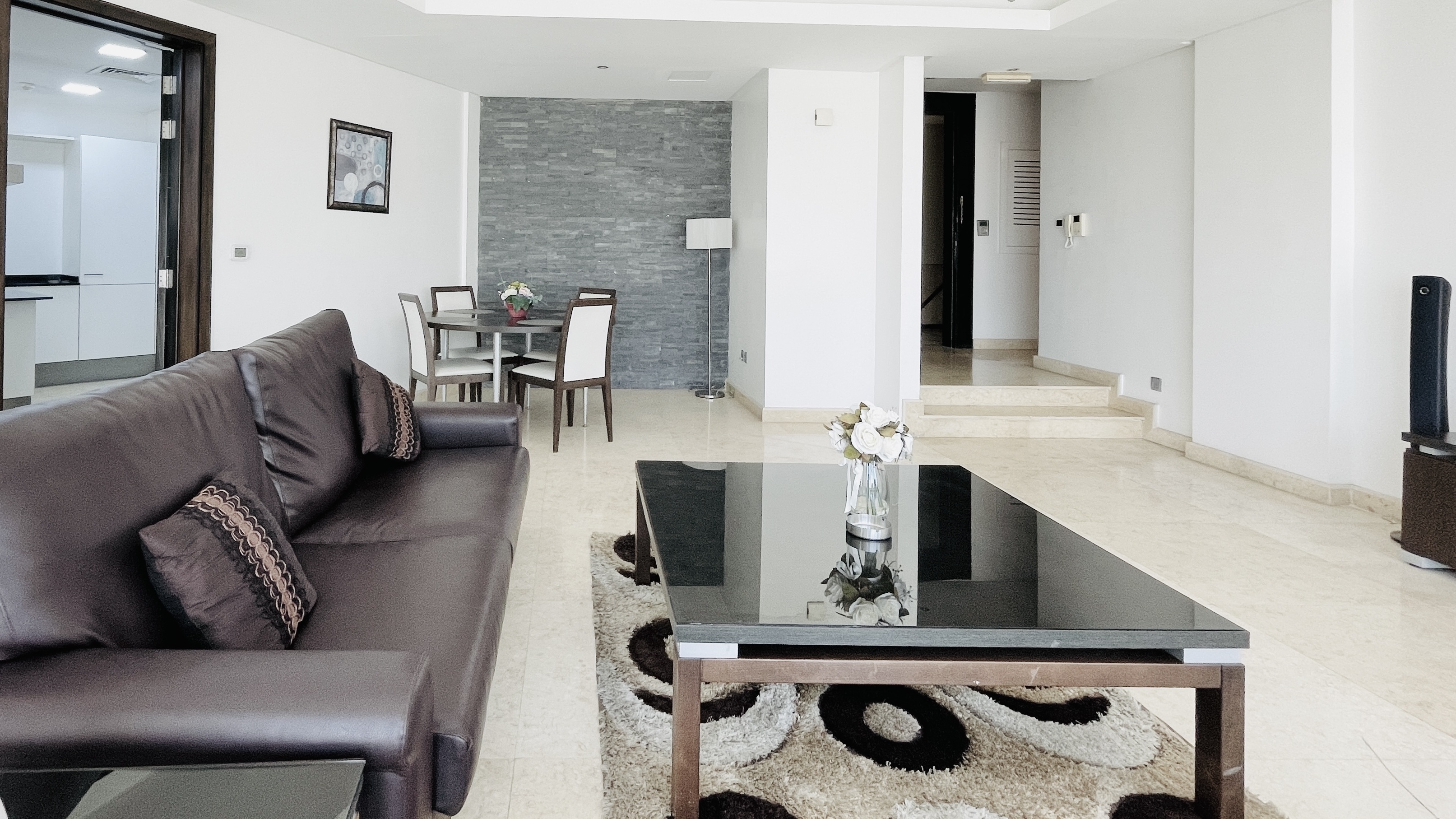 UNLIMITED EWA | HOUSEKEEPING | BALCONY | SPACIOUS ROOMS