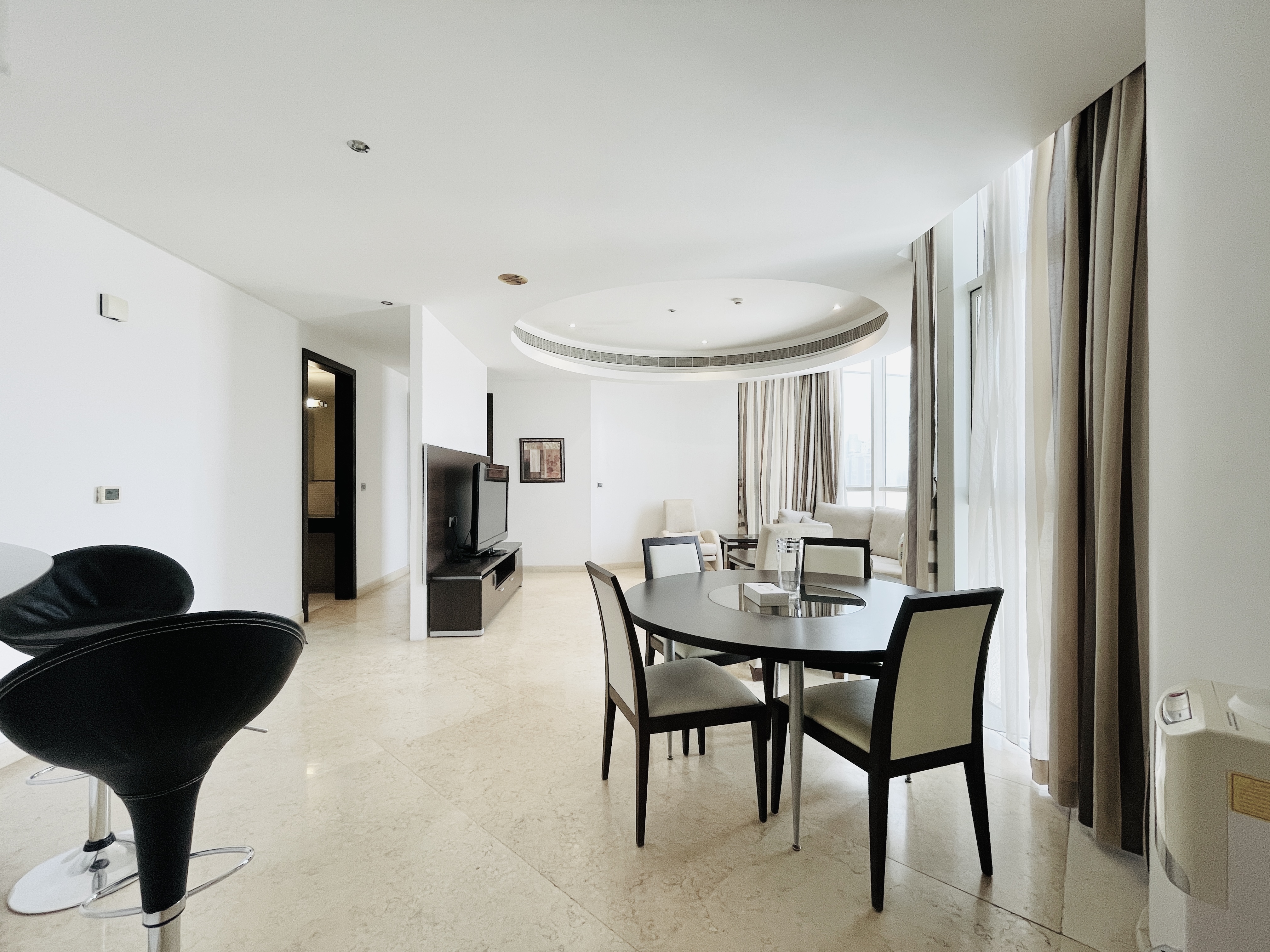 CITY VIEW | UNLIMITED EWA | HOUSEKEEPING | SPACIOUS