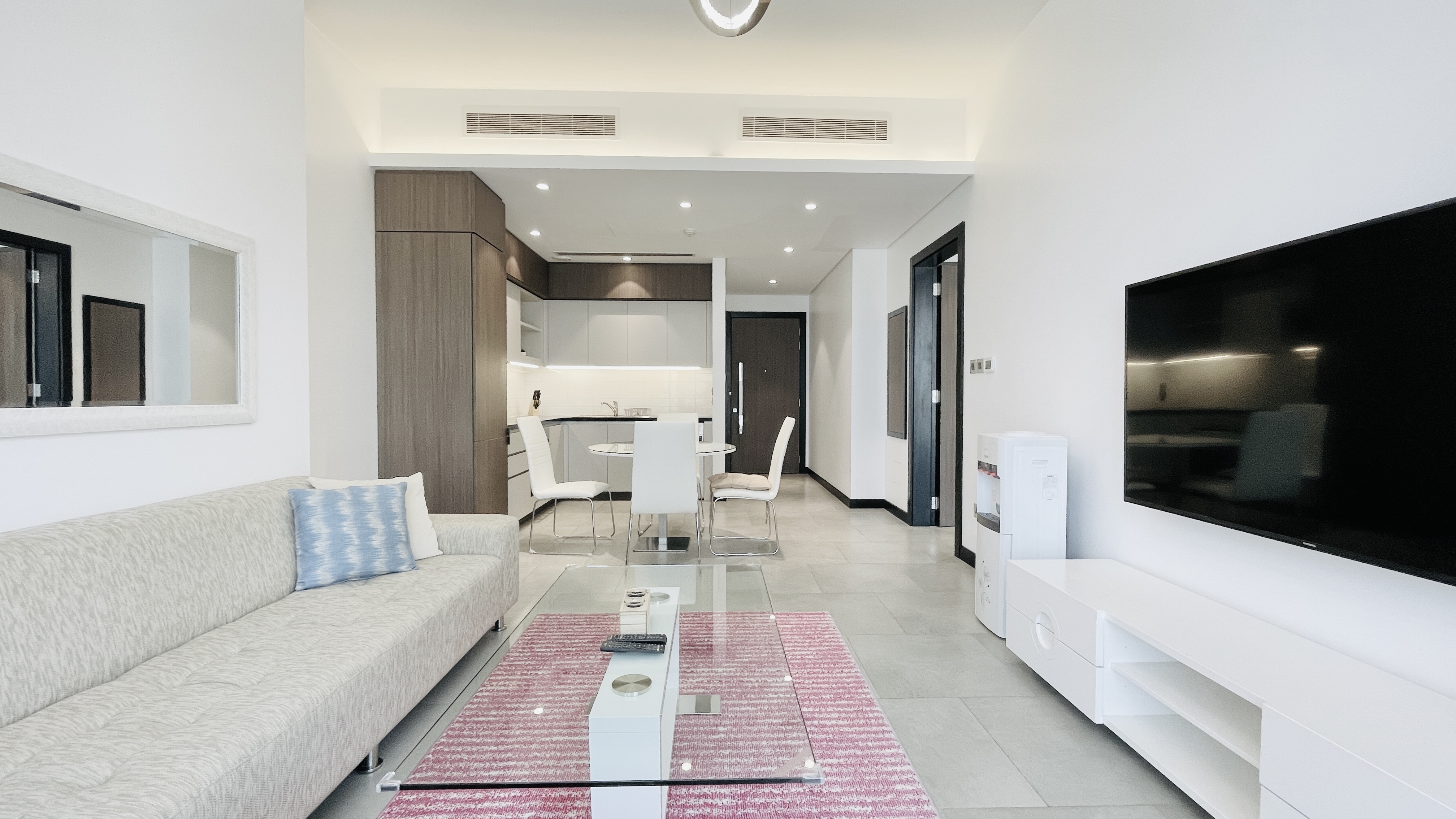 LUXURY | SPACIOUS ROOM | SEA VIEW | BALCONY