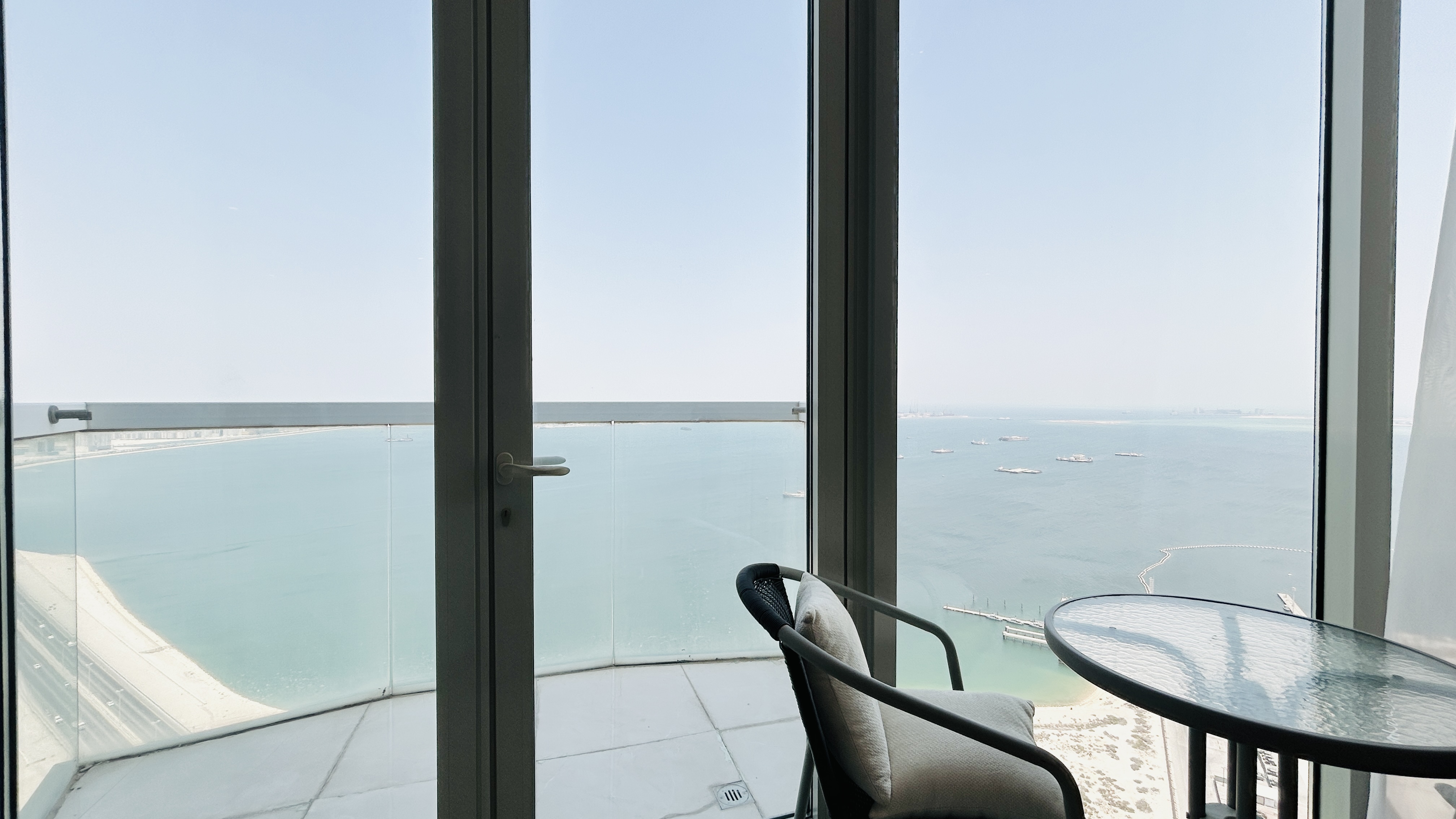 LUXURY | FULL SEA VIEW | SPACIOUS ROOM | BALCONY
