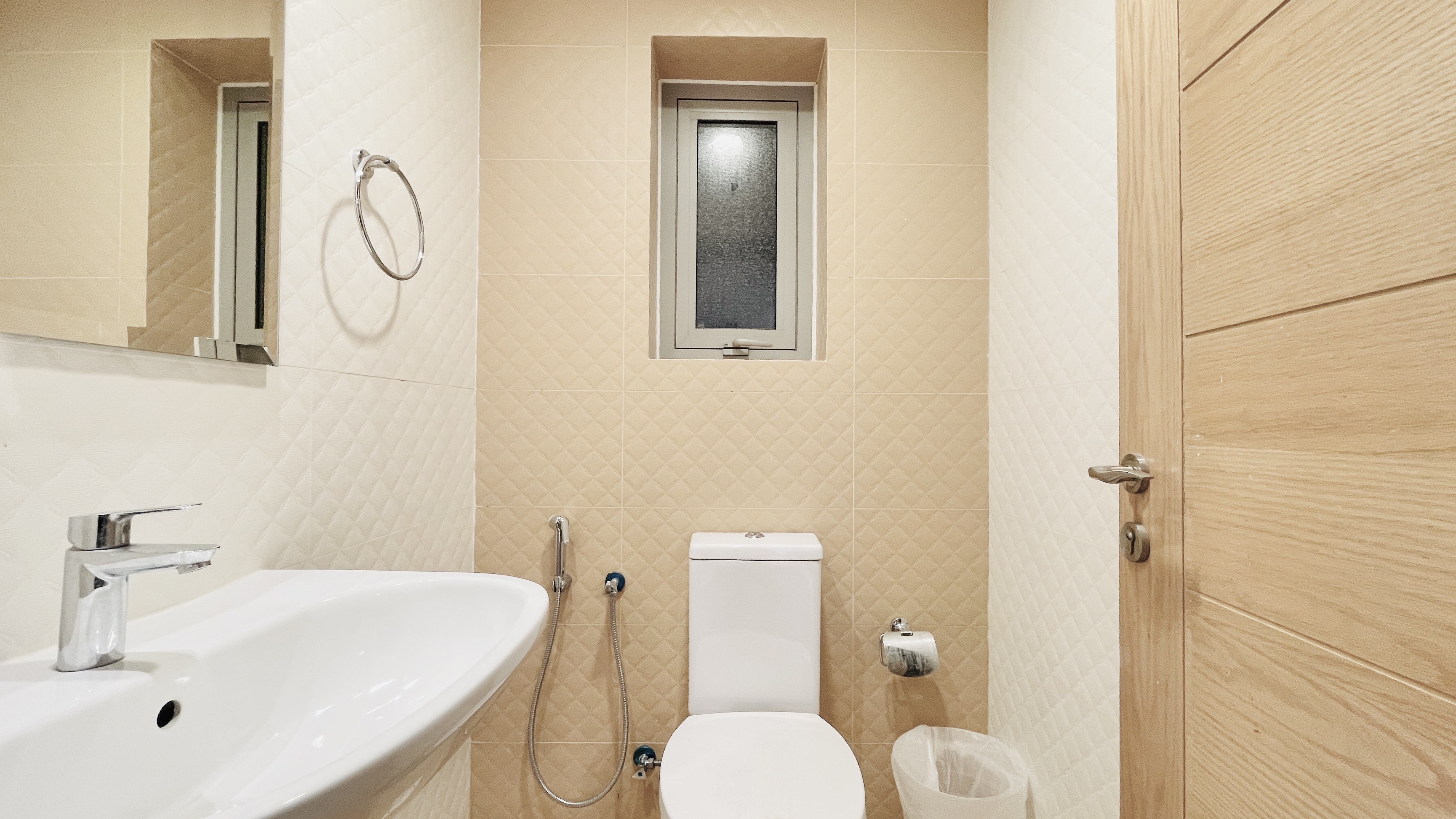 MODERN | BRIGHT LIGHT | SPACIOUS ROOMS | GREAT FACILITIES