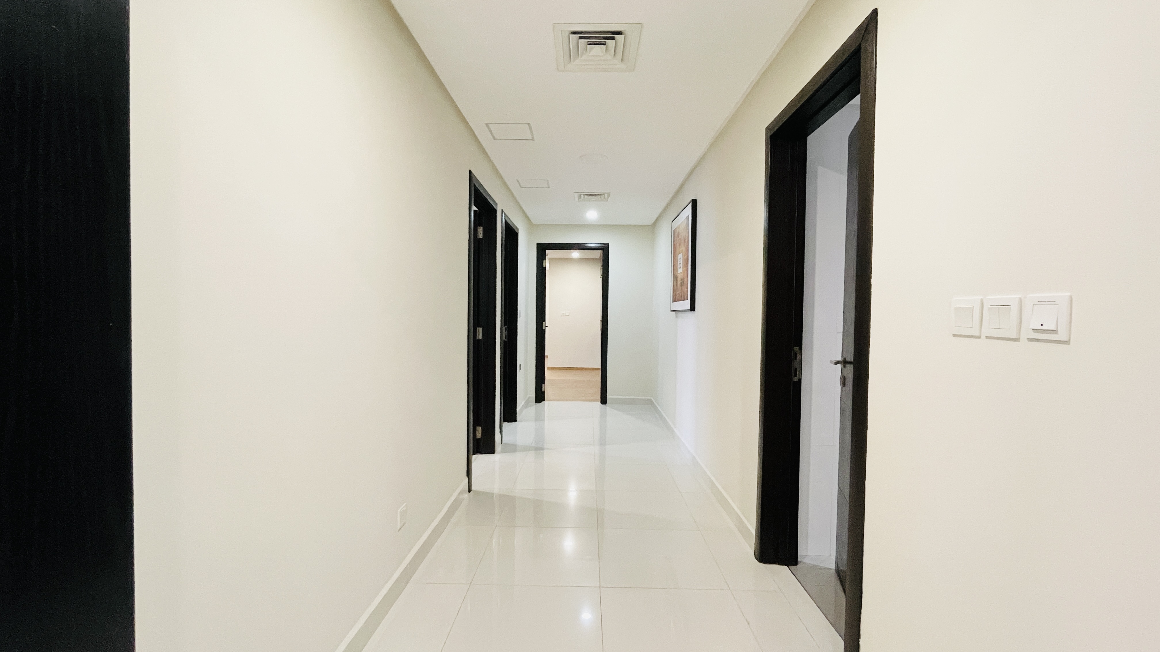 LUXURY | SPACIOUS ROOMS | UNLIMITED EWA | BALCONY