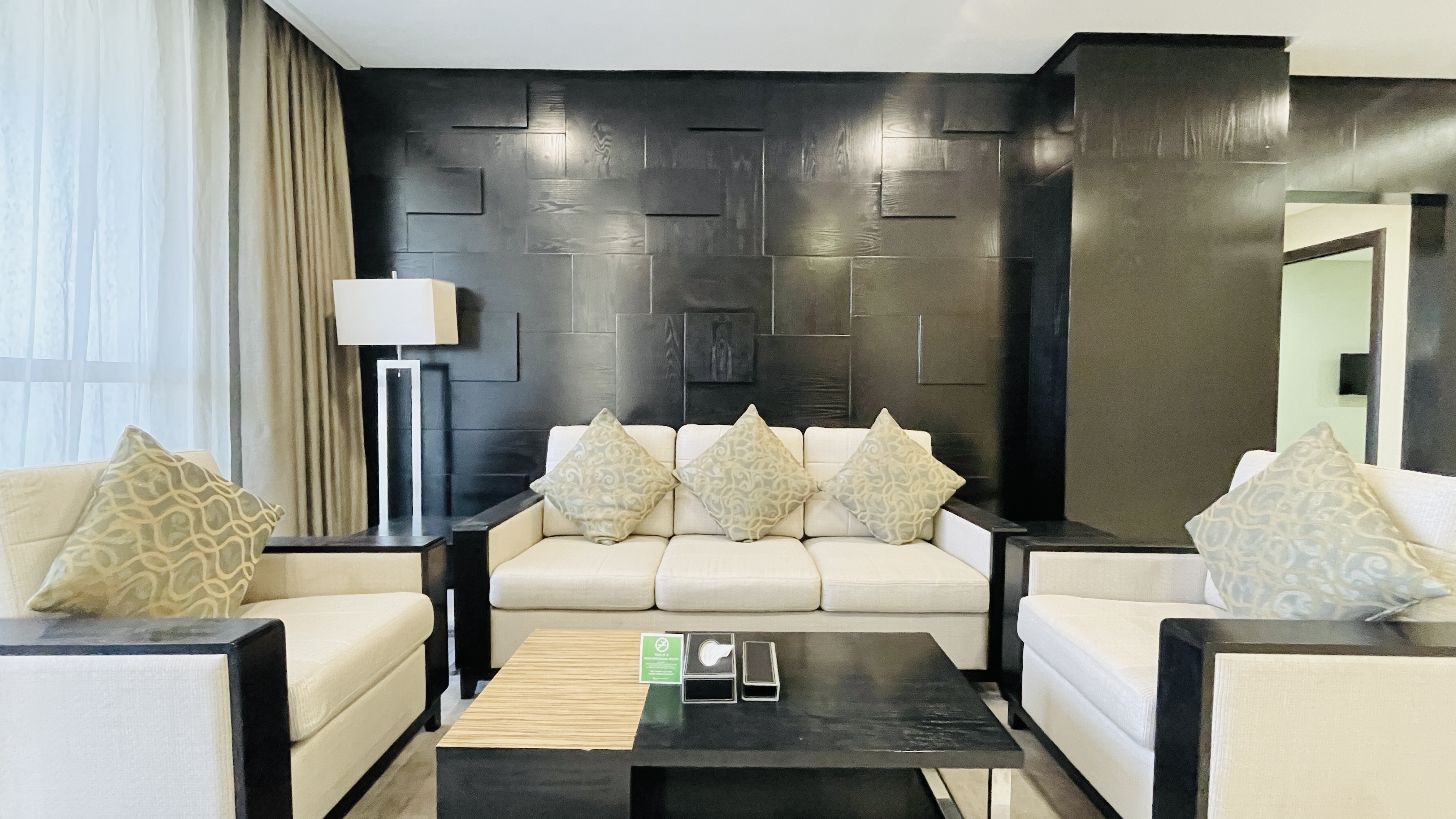 ROOFTOP LOUNGE | LUXURY | SPACIOUS ROOMS | BALCONY
