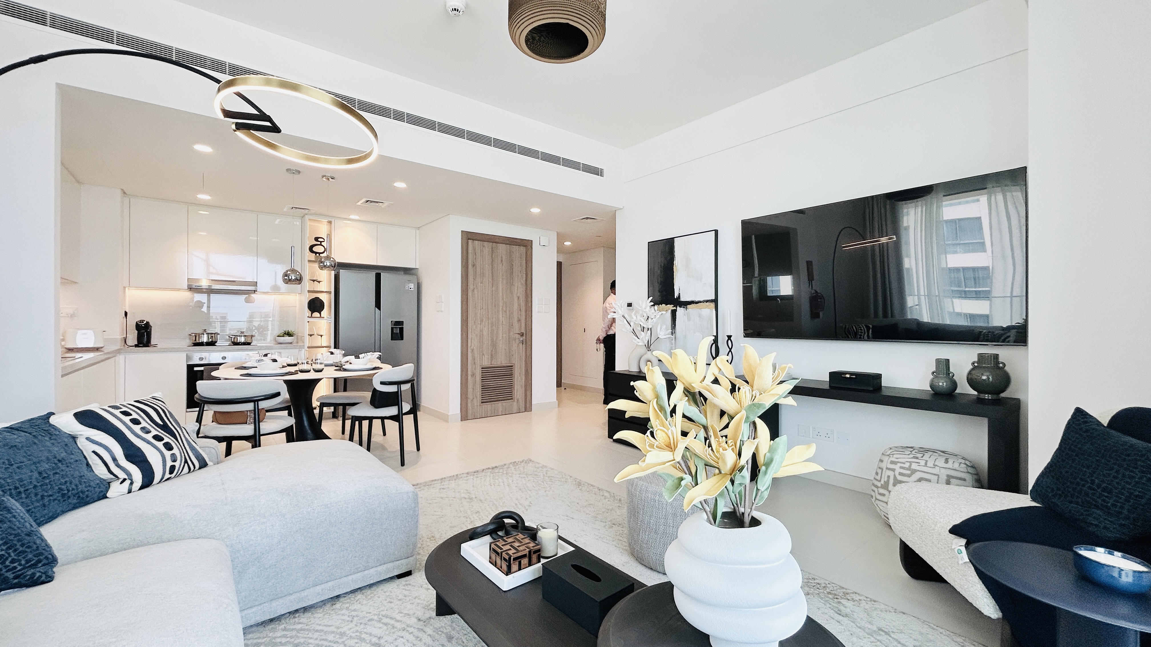 SPACIOUS ROOMS | INSTALLMENT PLAN | BEACHFRONT VIEW