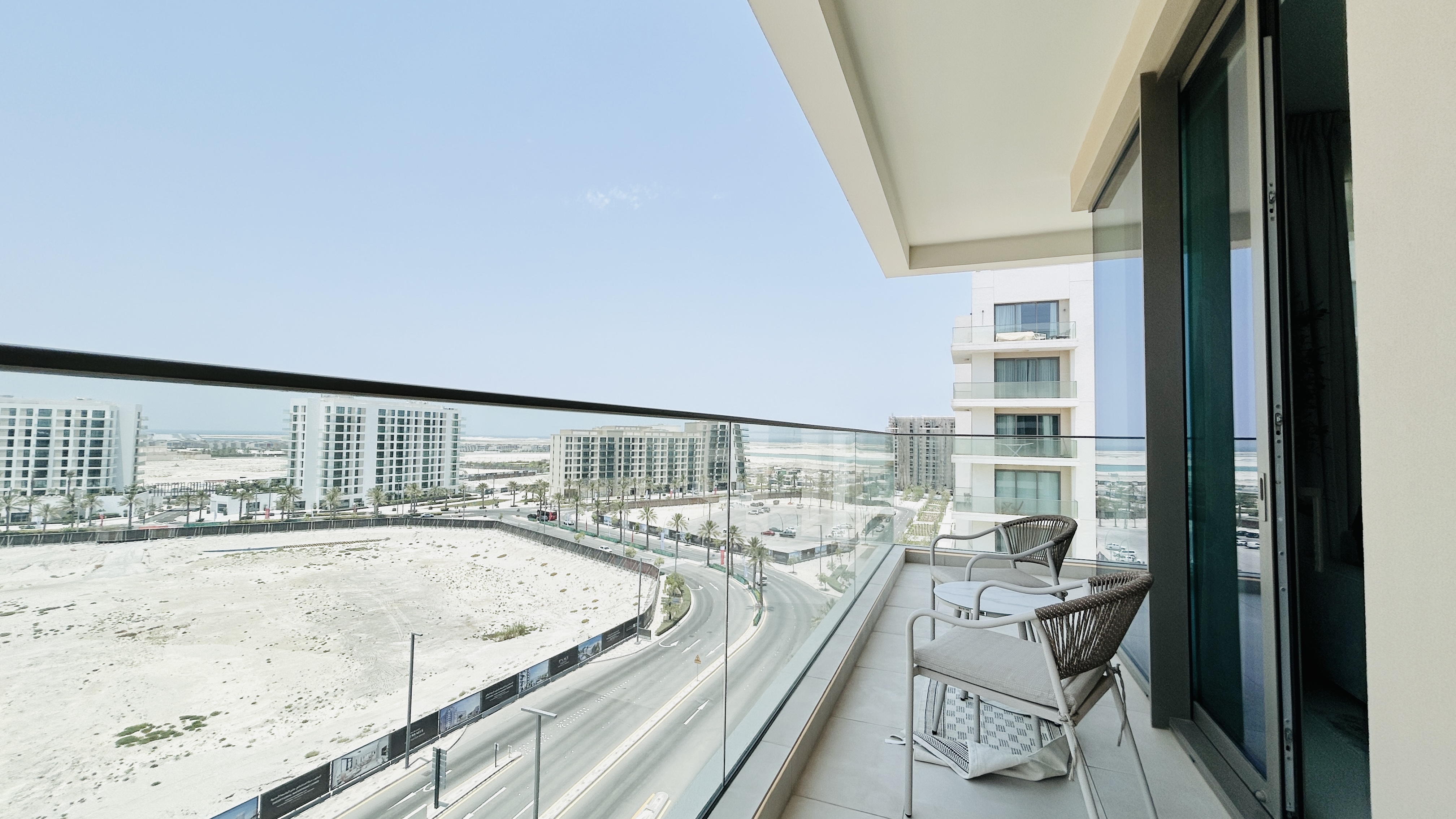 BEACHFRONT VIEW | INSTALLMENT PLAN | SPACIOUS ROOMS