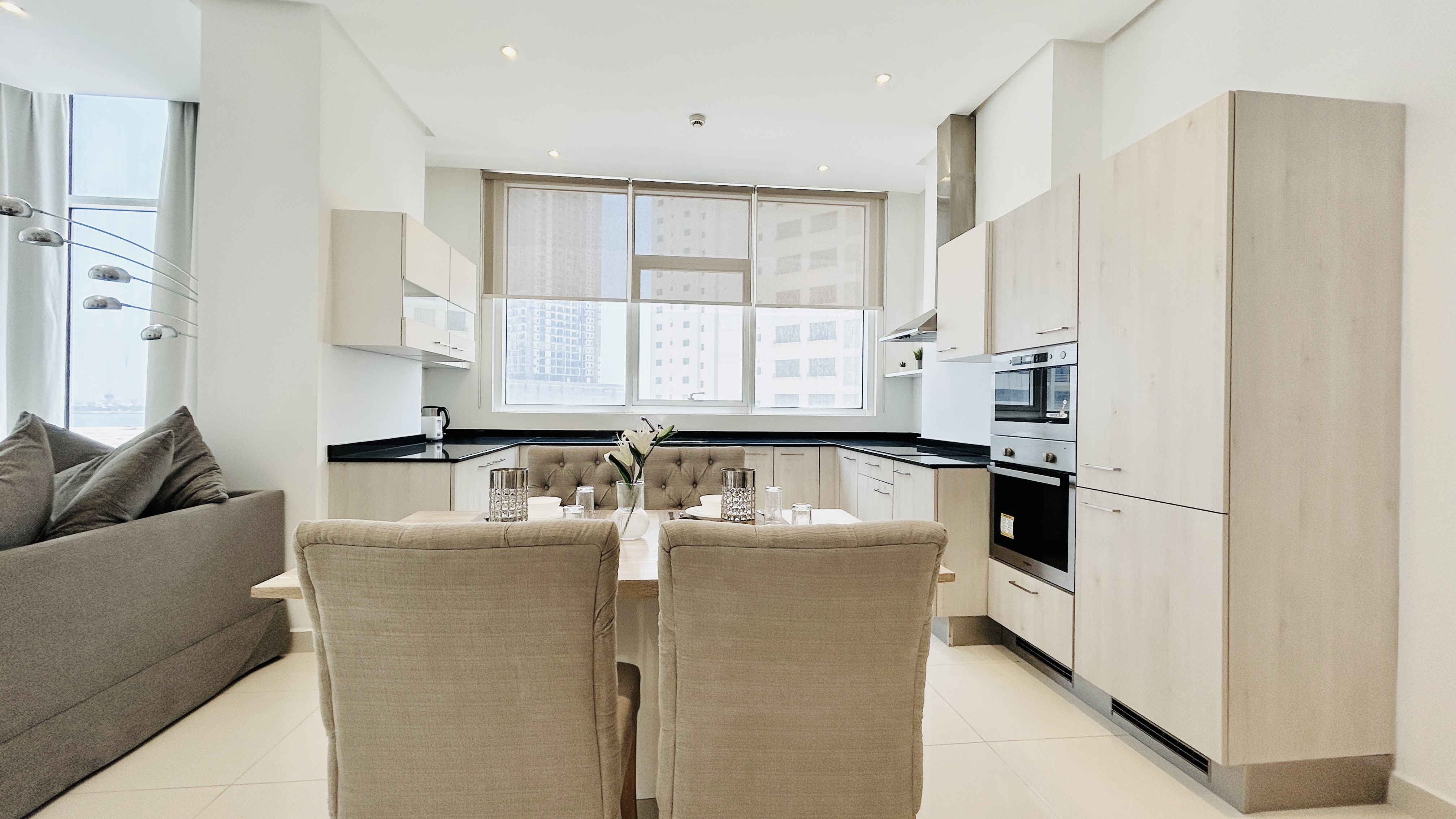 CITY VIEW | MODERN | SPACIOUS ROOMS | GREAT FACILITIES