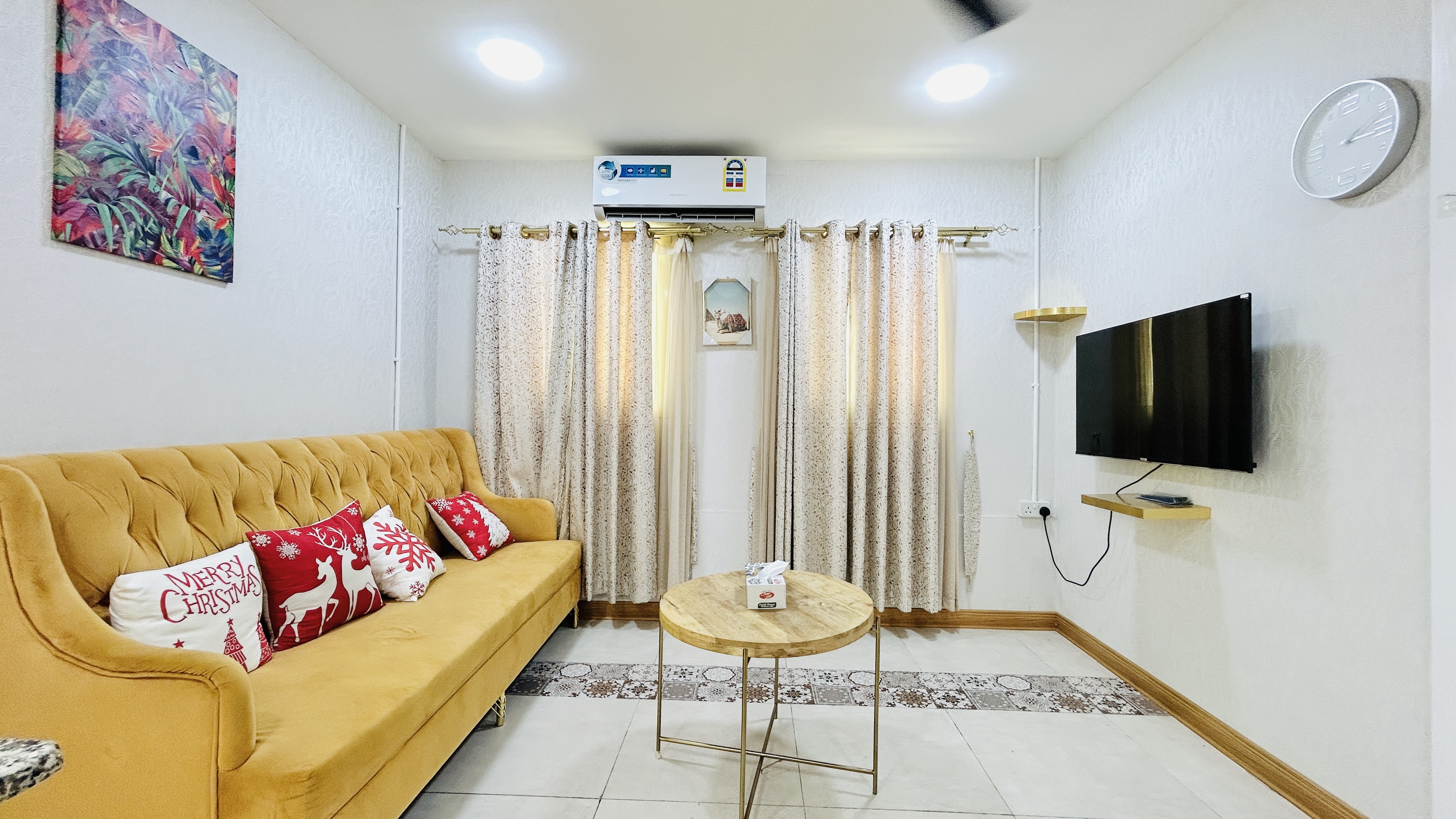 FULL CITY VIEW | BALCONY | MODERN | AFFORDABLE