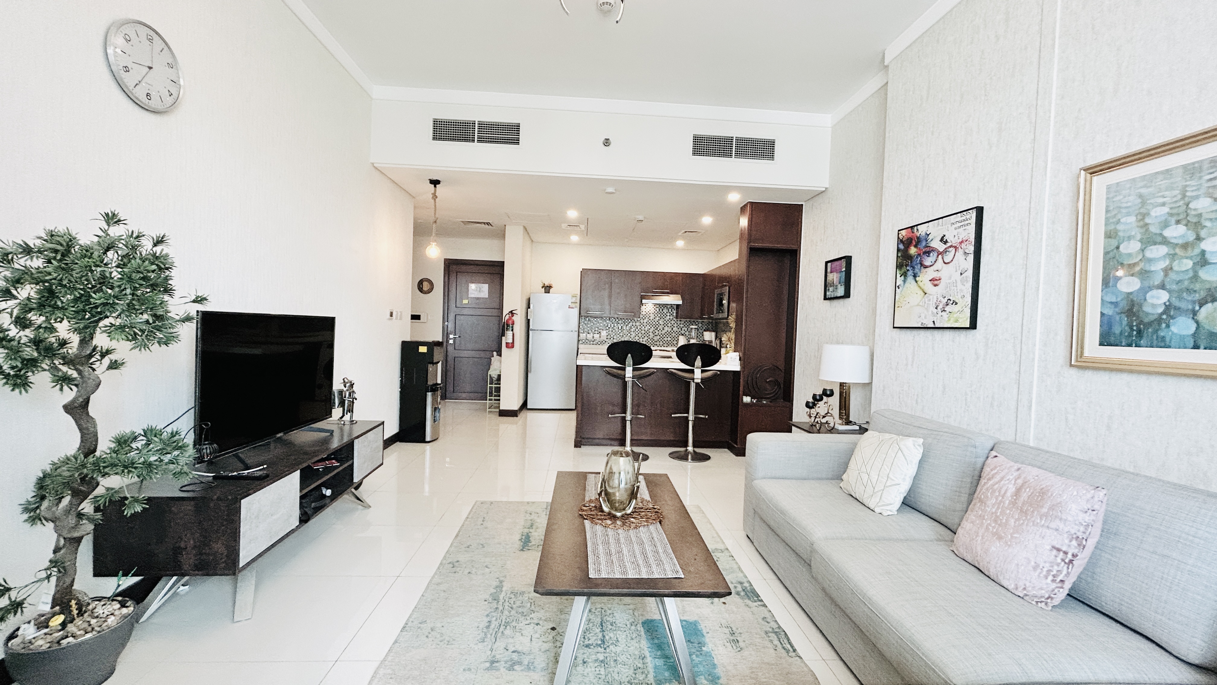 MODERN | SPACIOUS ROOMS | BALCONY | SEA VIEW