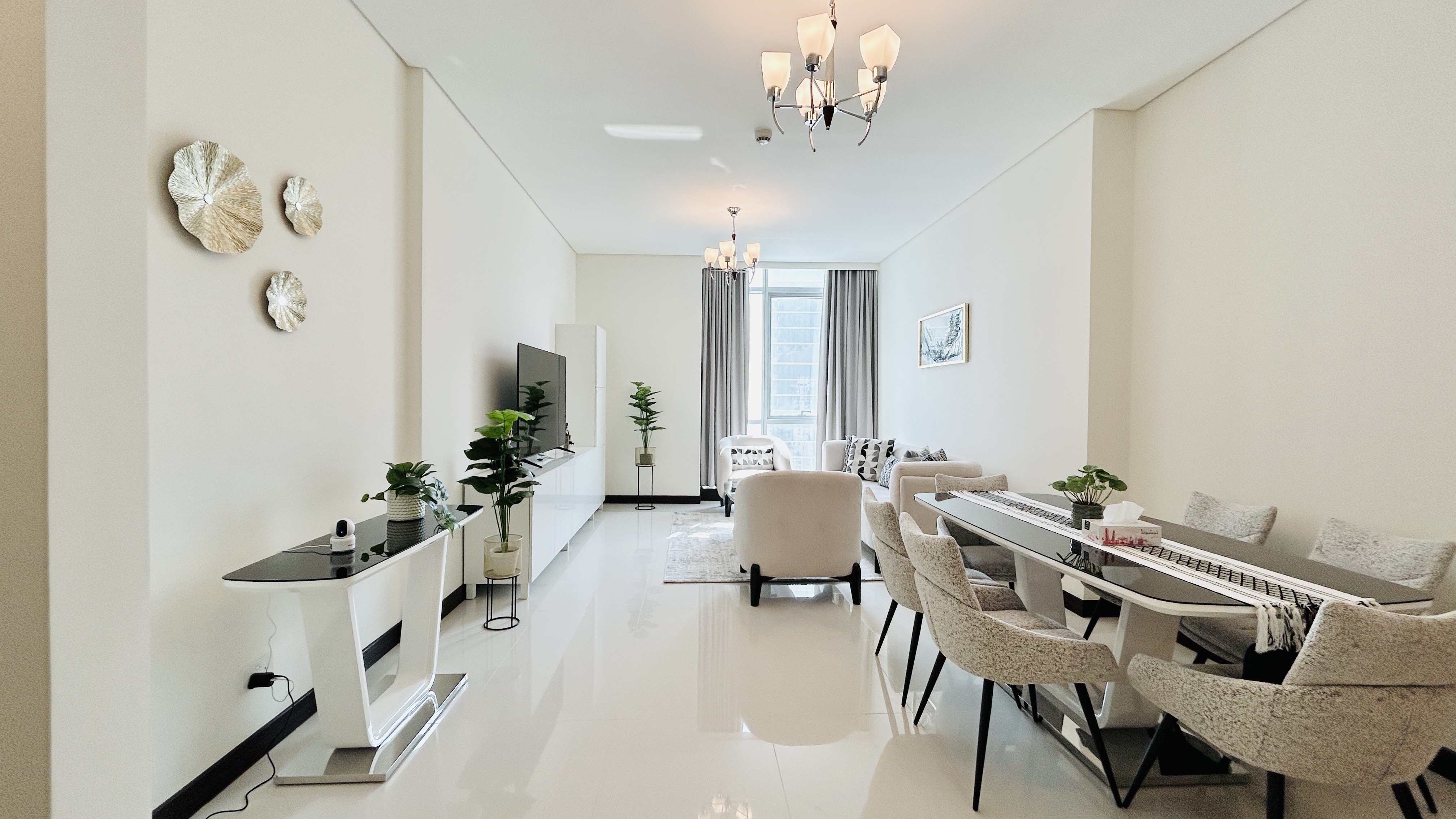 LUXURY | SPACIOUS ROOMS | BALCONY | SEA VIEW | MAID ROOM