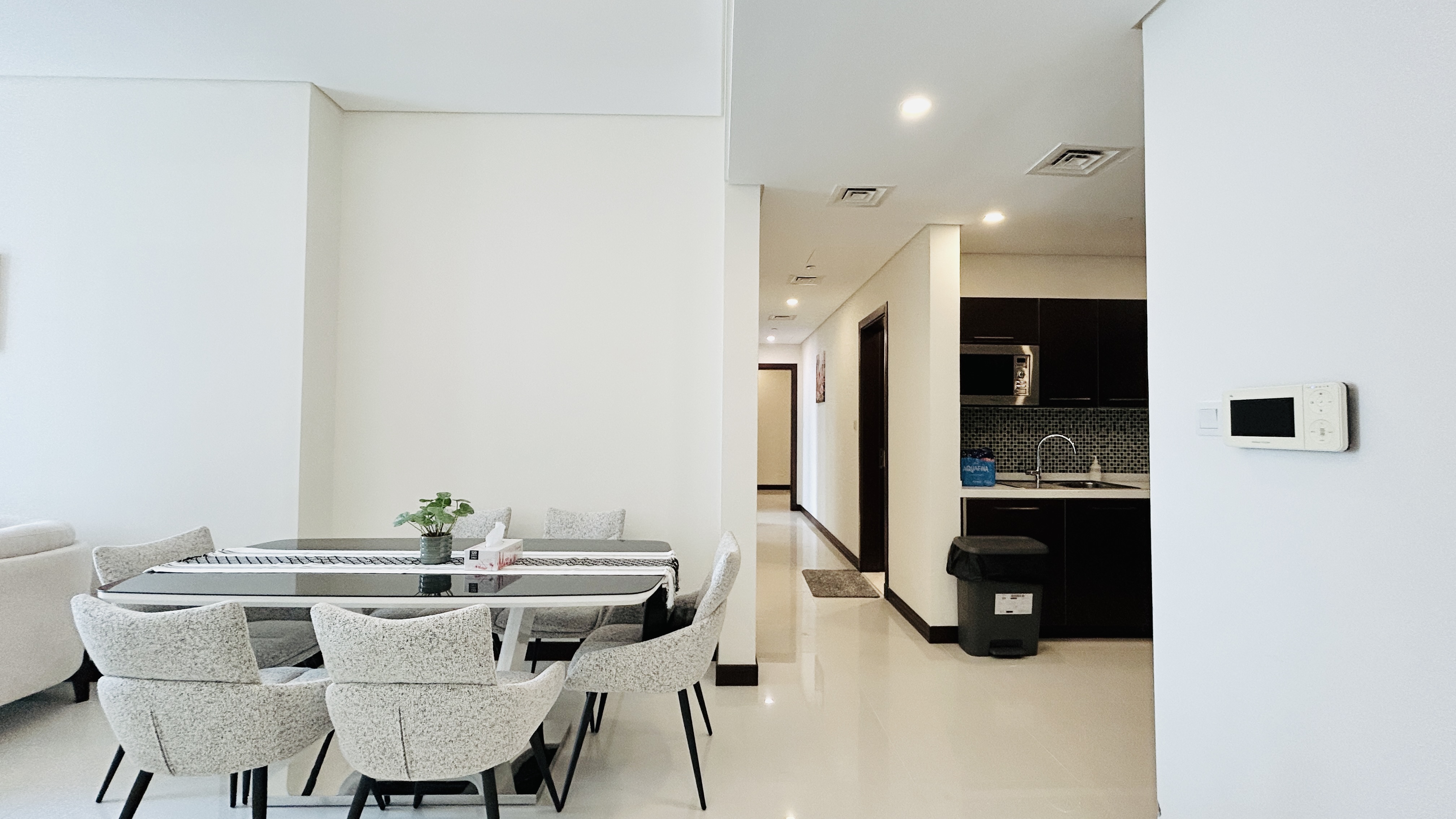 LUXURY | SPACIOUS ROOMS | BALCONY | SEA VIEW | MAID ROOM