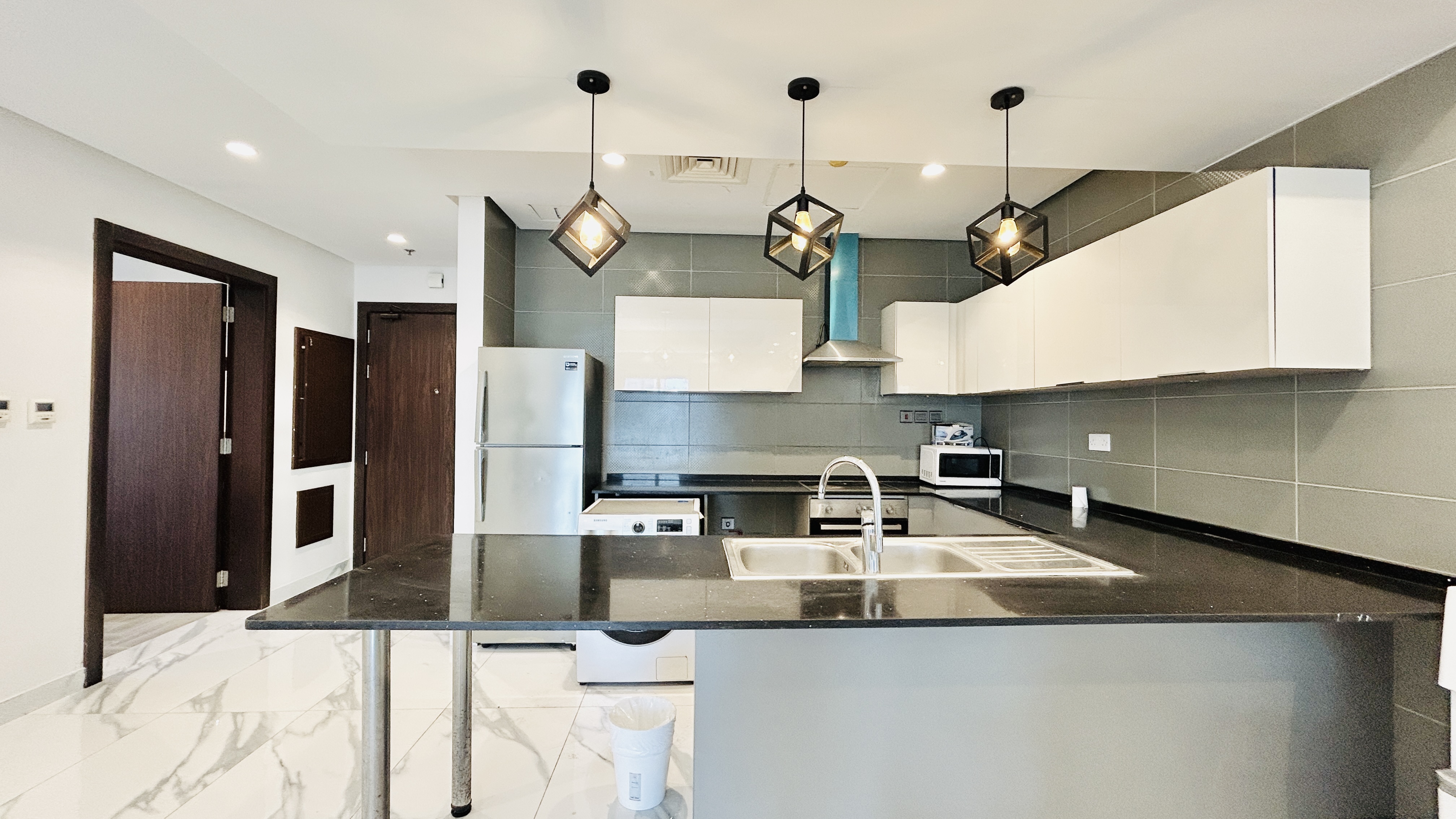 MODERN | SPACIOUS | SEA VIEW | GREAT AMENITIES