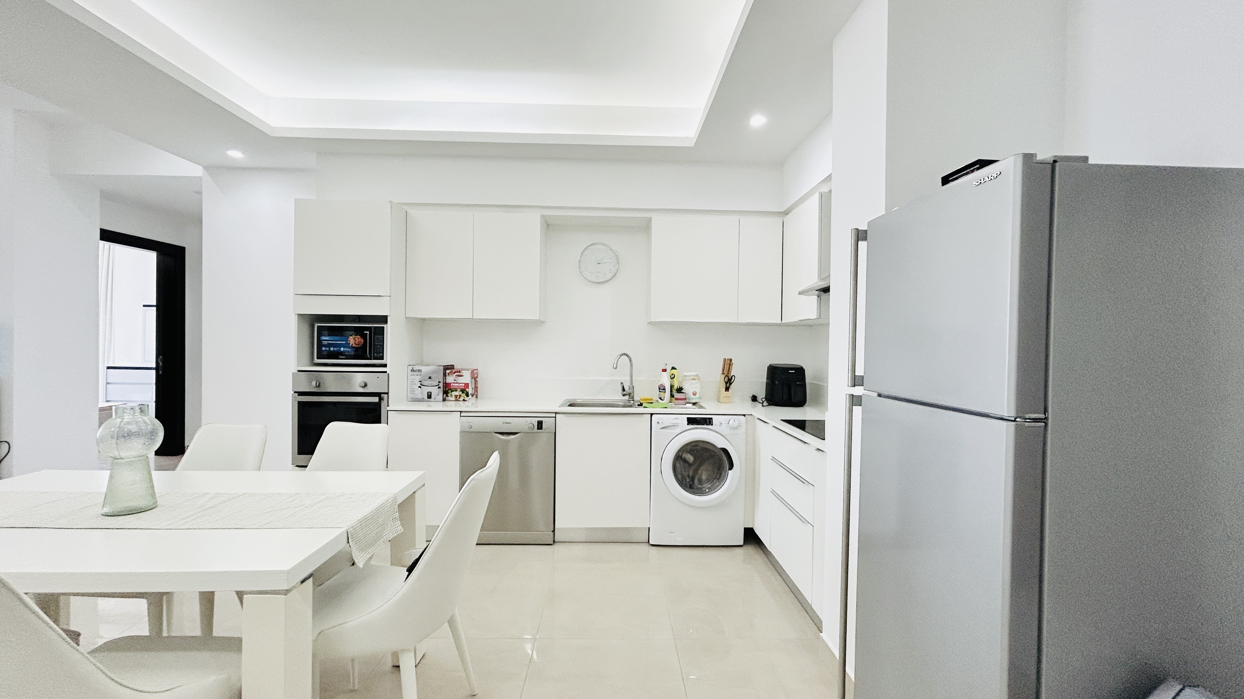 SPACIOUS ROOMS | LUXURY | FULL SEA VIEW | AMENITIES