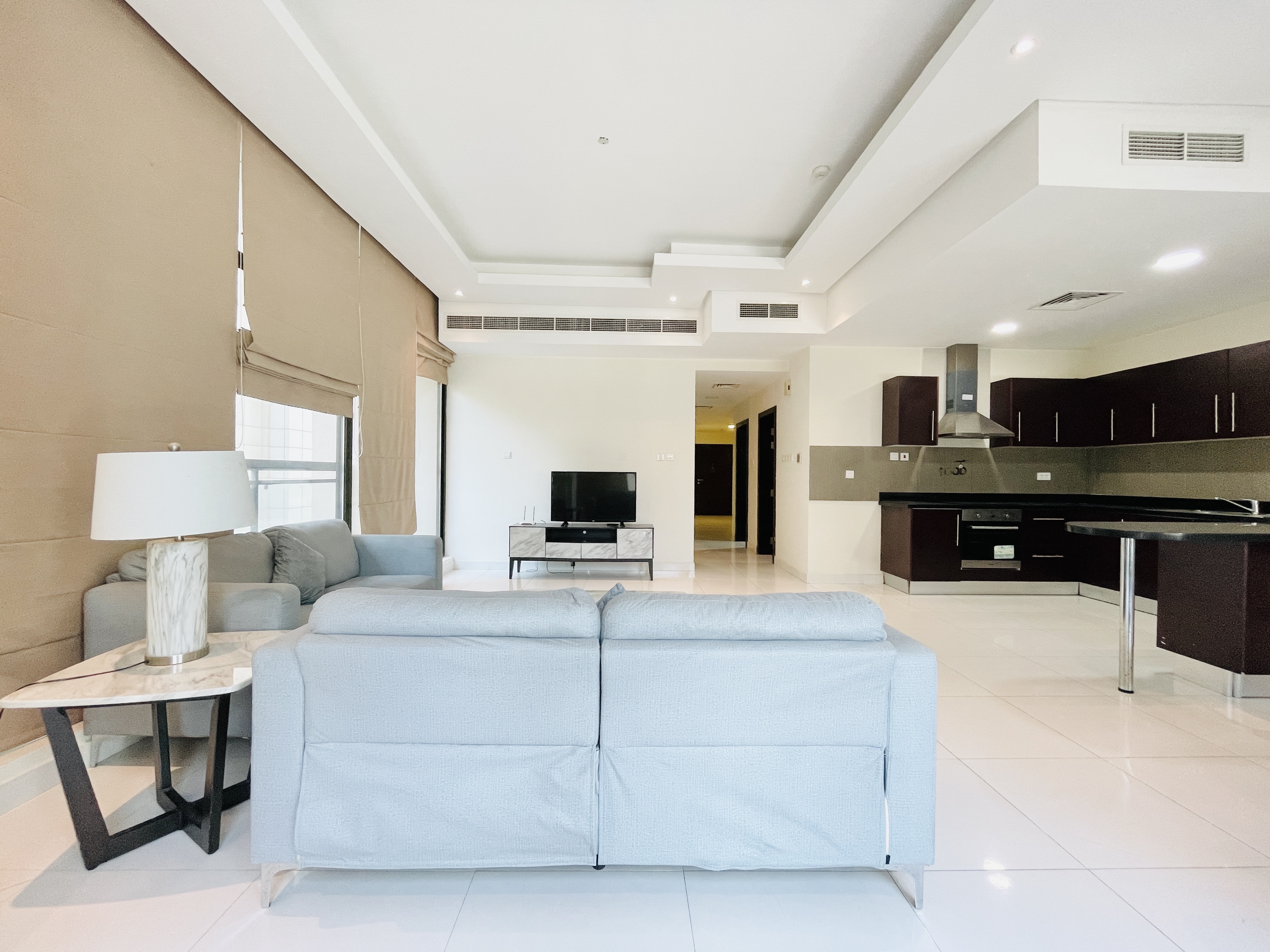 MODERN | SPACIOUS ROOMS | BALCONY | CITYVIEW