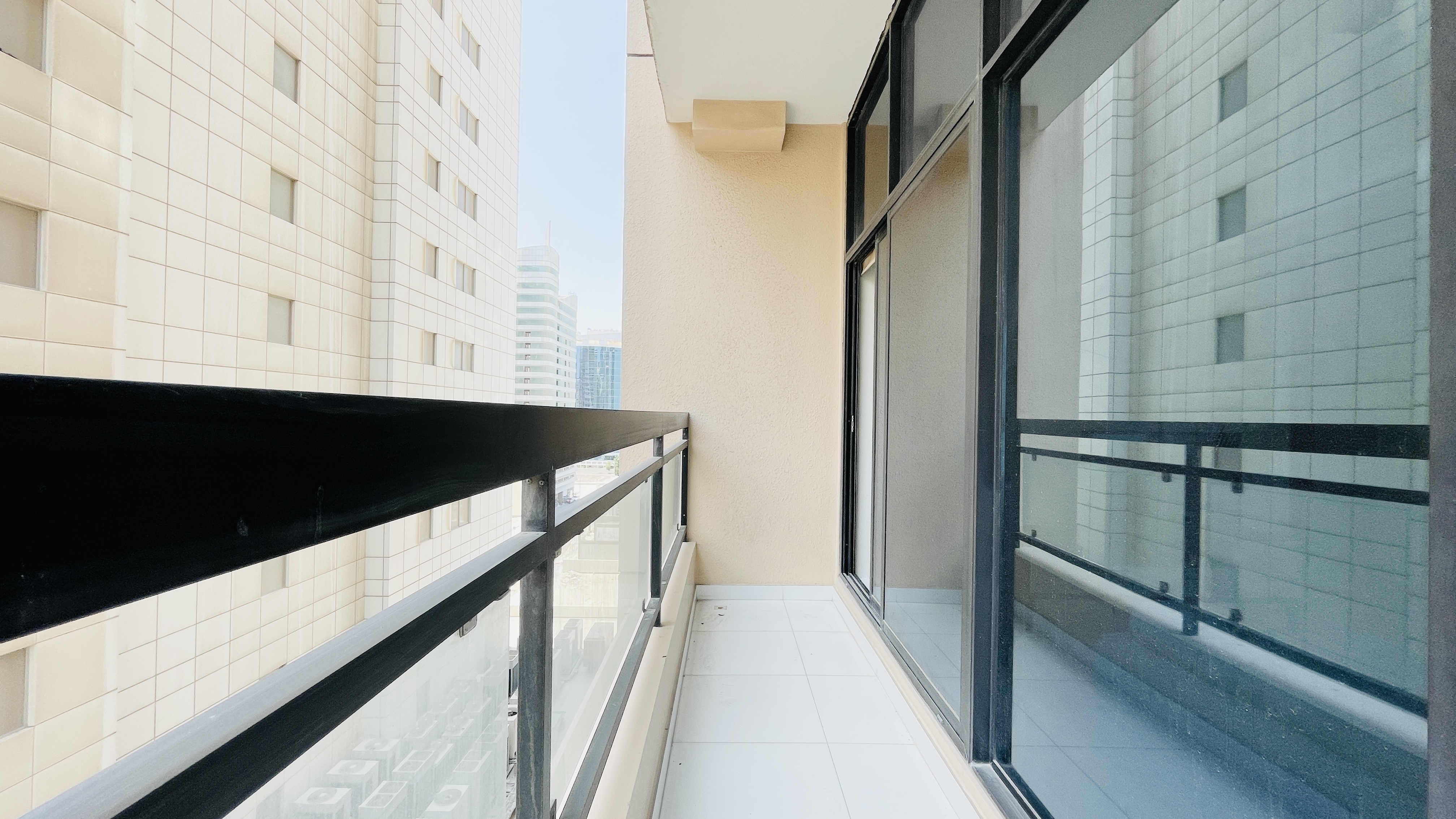 GREAT FACILITIES | SPACIOUS ROOMS | BALCONY | CITYVIEW