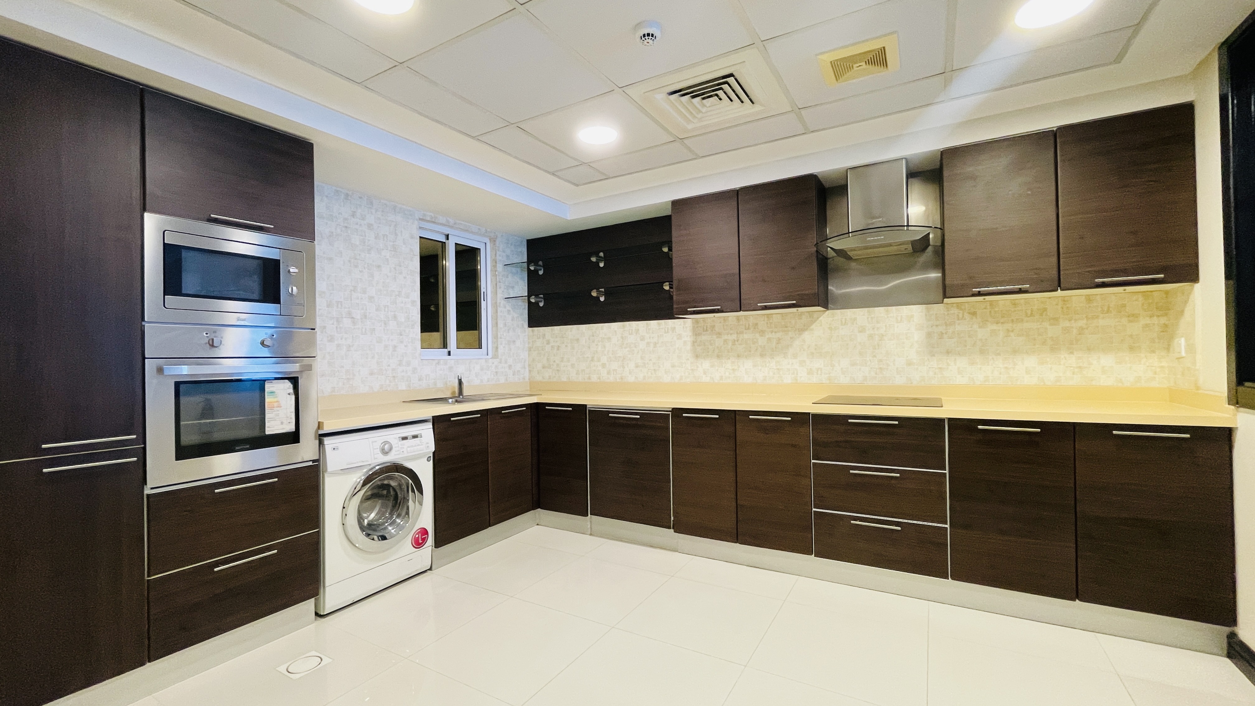 HOUSEKEEPING | MODERN | SPACIOUS ROOMS | GREAT FACILITIES