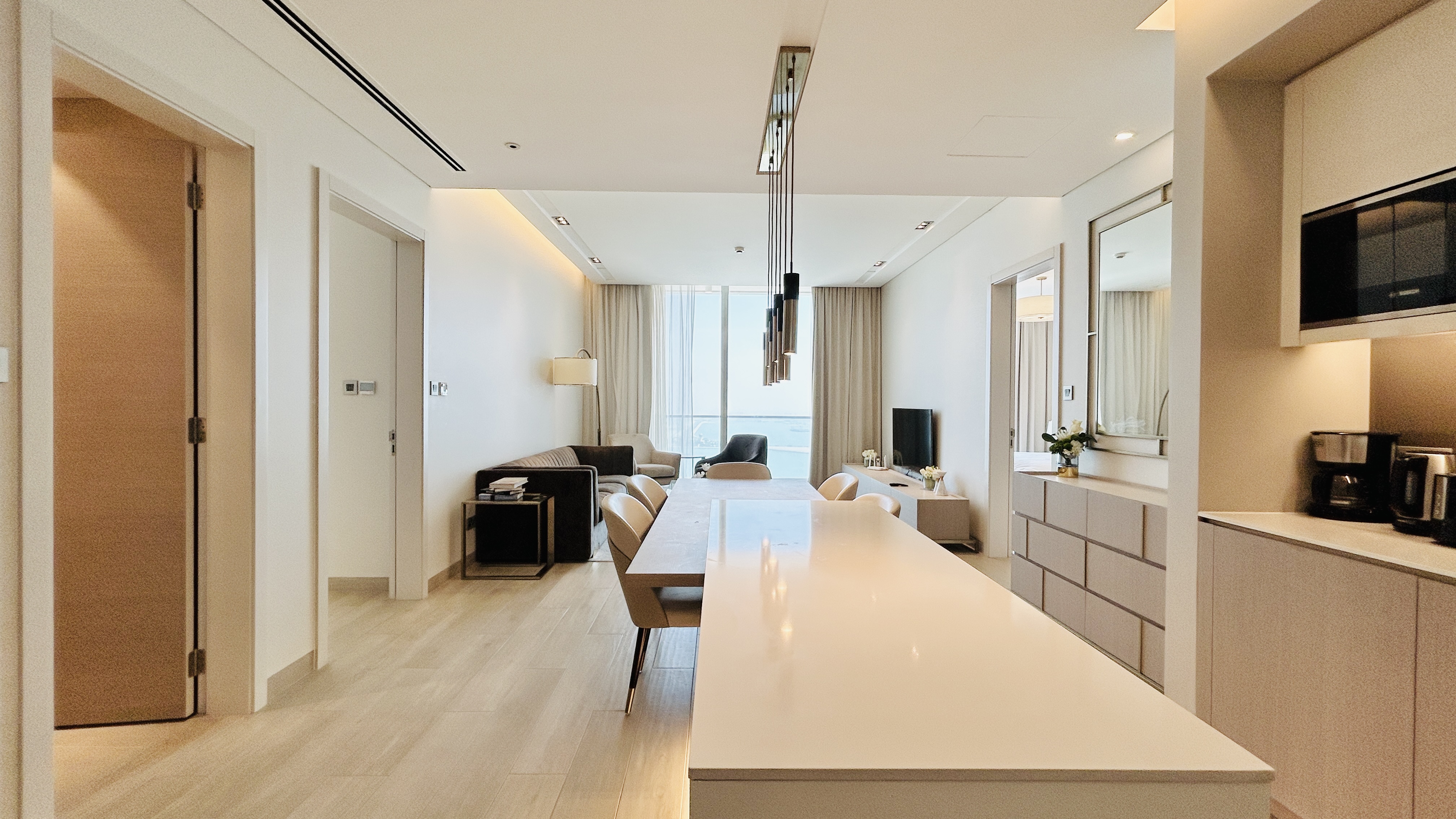 LUXURY | SEA VIEW | BALCONY | SPACIOUS ROOMS