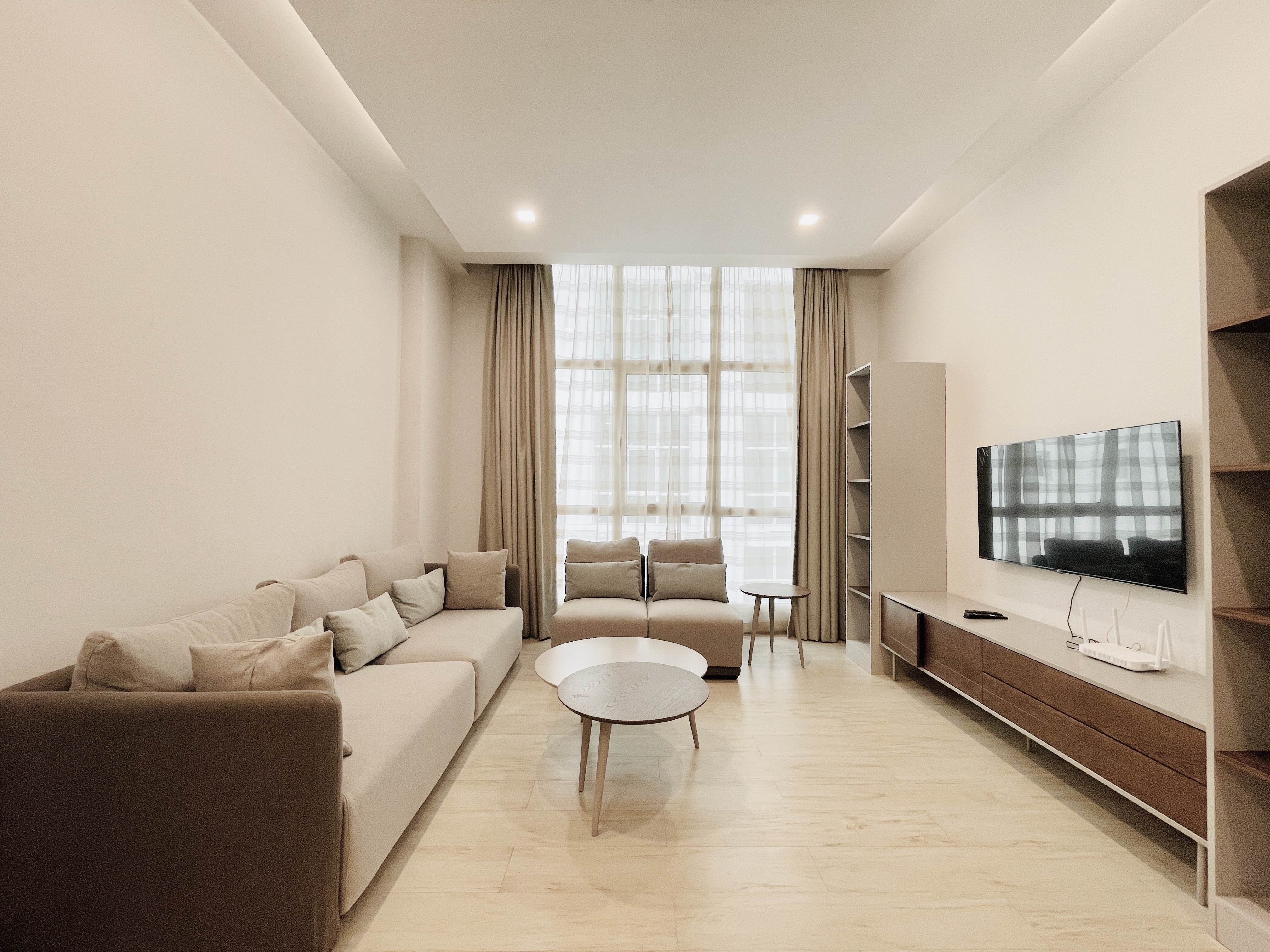 BRAND NEW | HOUSEKEEPING | SPACIOUS ROOMS | BALCONY 