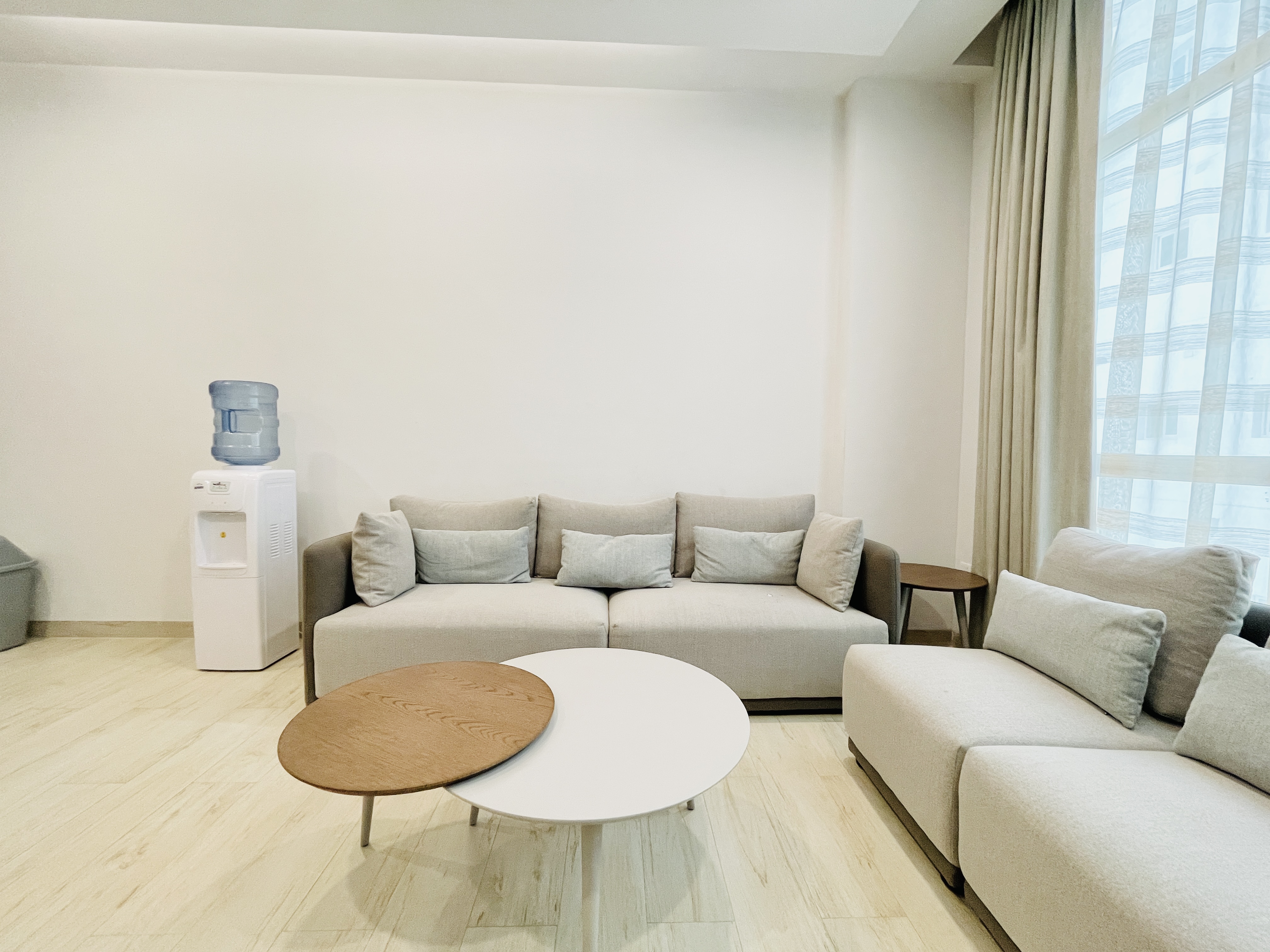 BRAND NEW | HOUSEKEEPING | SPACIOUS ROOMS | BALCONY 