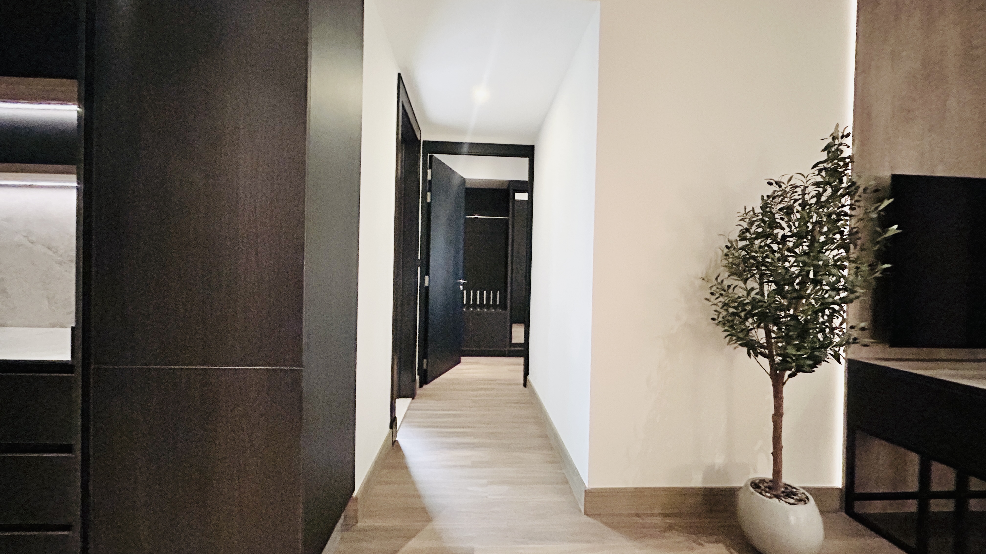 SPACIOUS ROOM | CITY VIEW | UNLIMITED EWA | LUXURY 