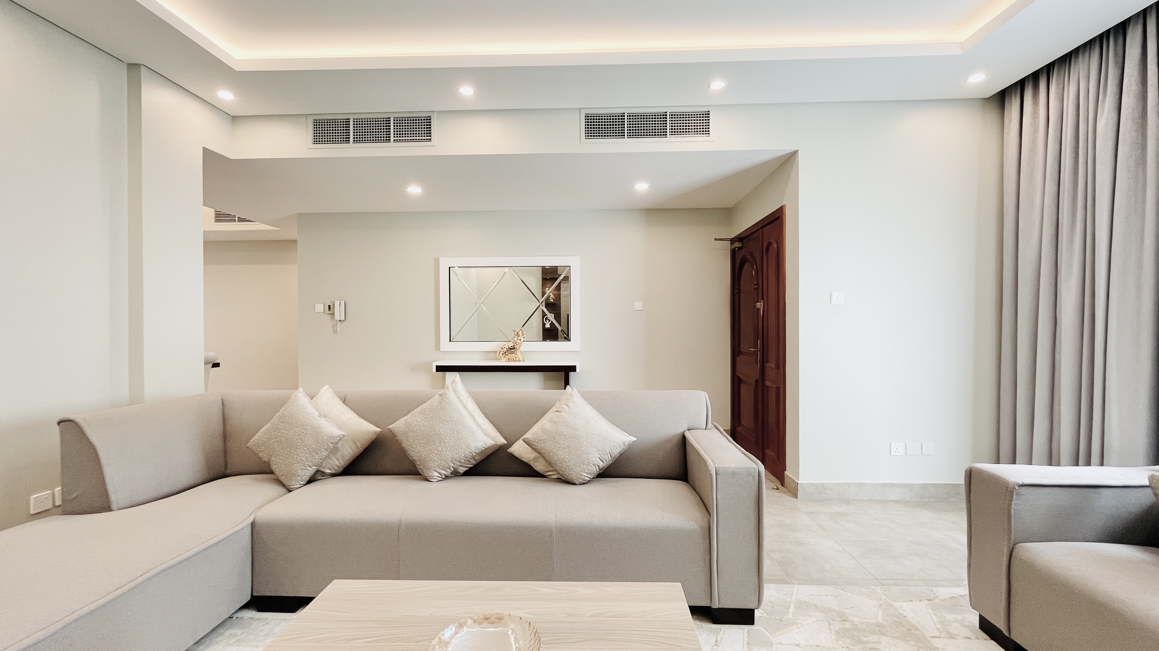 PRIVATE POOL | BIG TERRACE | SPACIOUS ROOMS | GARAGE
