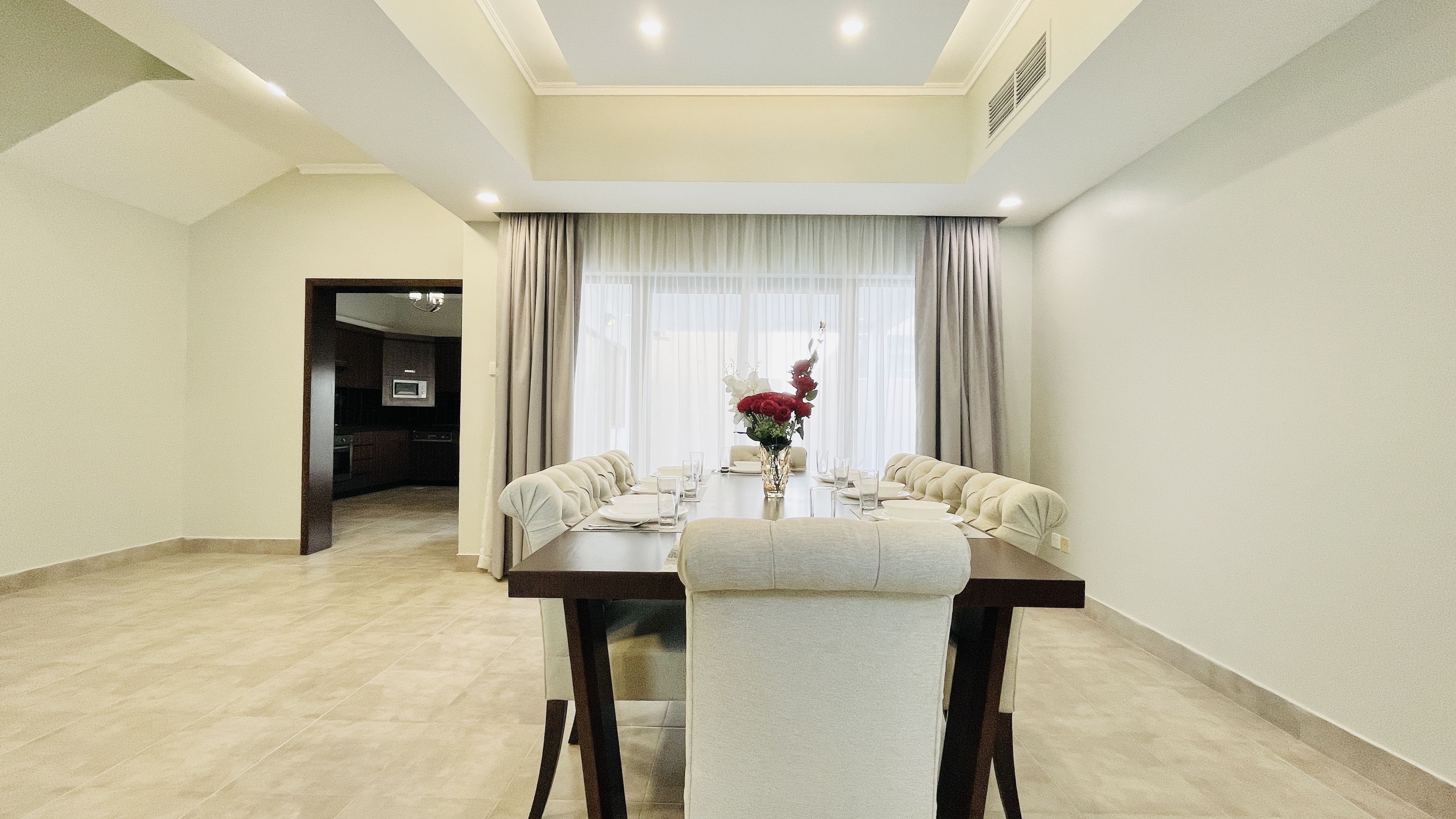 PRIVATE POOL | NEW FURNITURE | GARAGE | SPACIOUS ROOMS