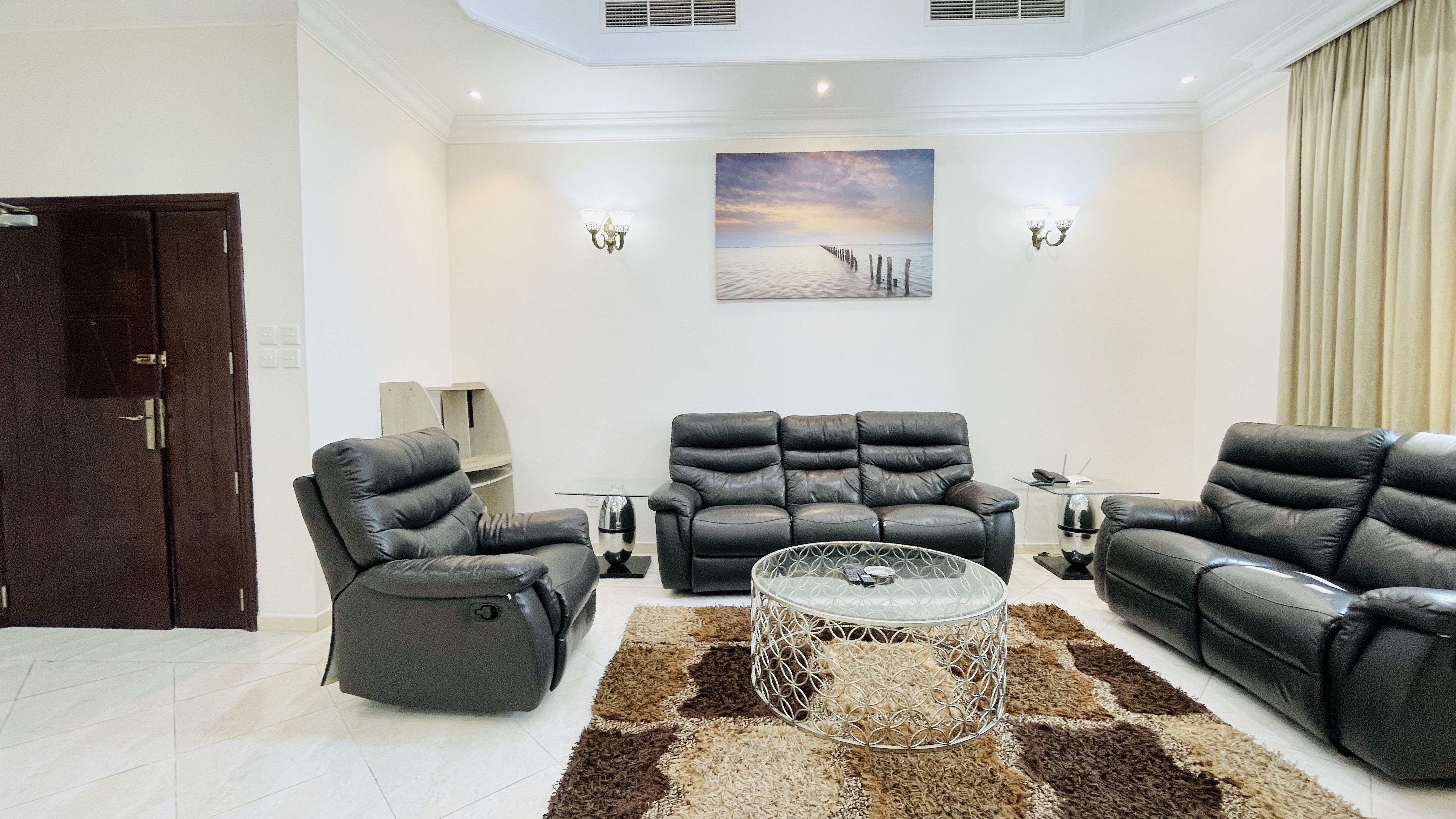 SPACIOUS ROOMS | CITY VIEW | GREAT FACILITIES