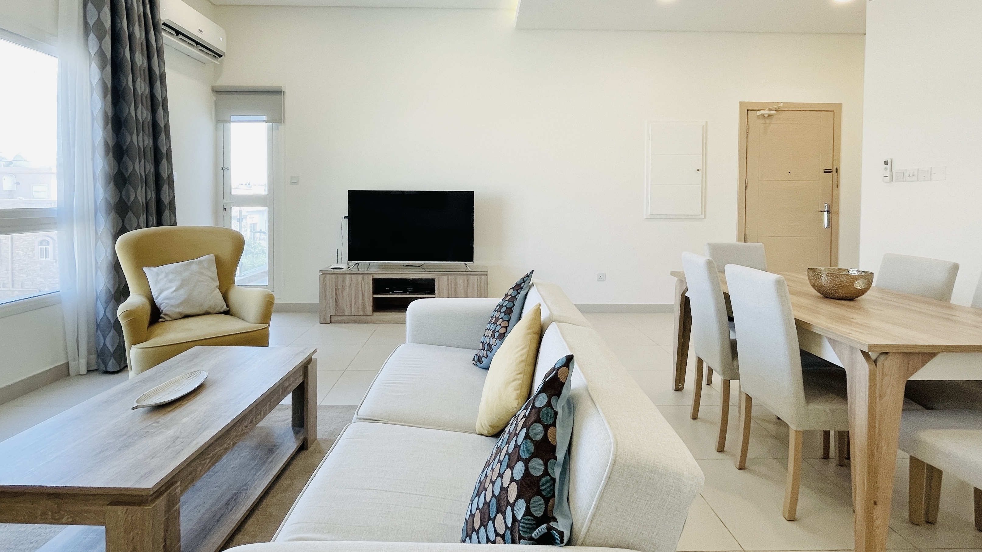 NAVY APPROVED | HOUSEKEEPING | BALCONY | MODERN