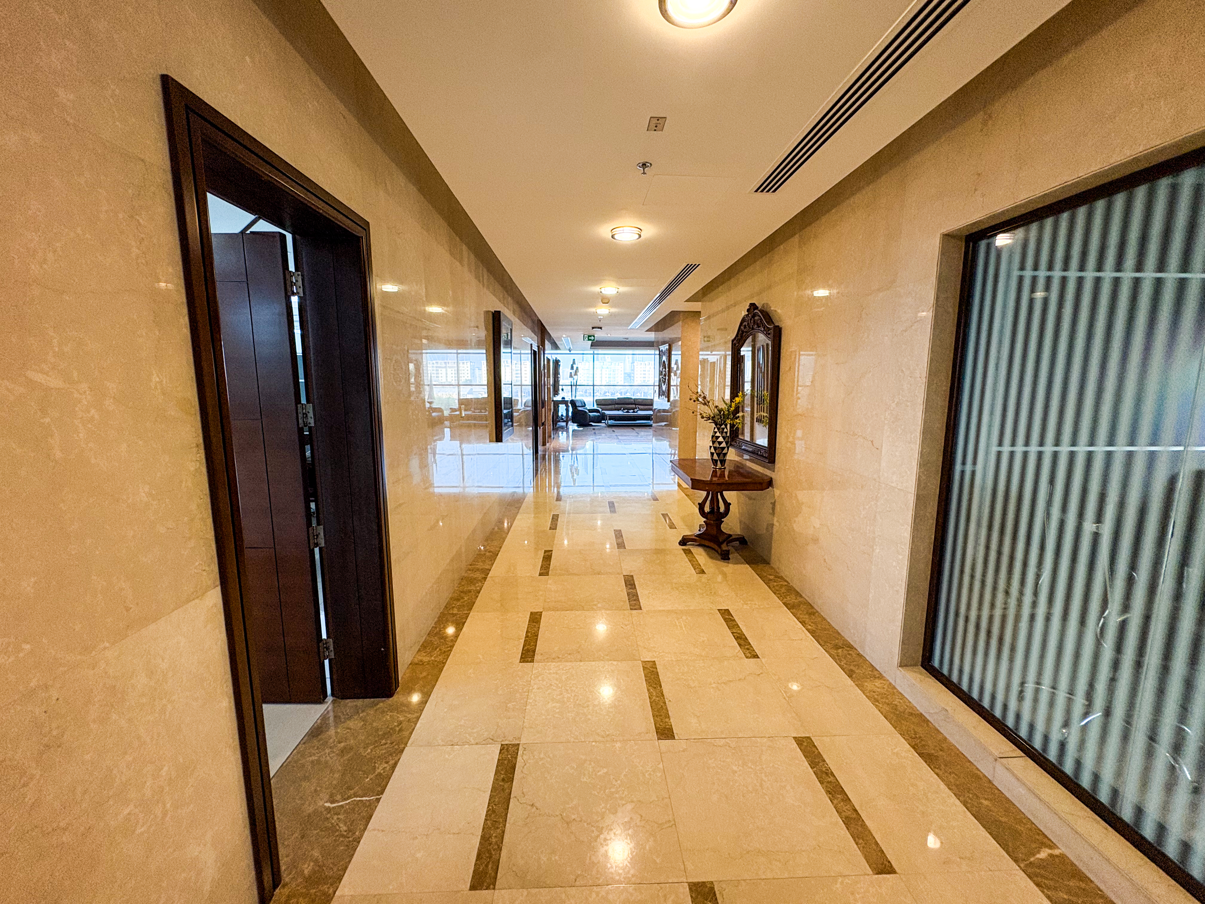 HUGE FITTED SEAFRONT OFFICE SPACE | REEF ISLAND | FULL FLOORS