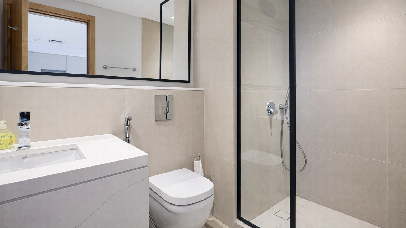 New Studio for rent | with balcony | Beach Access