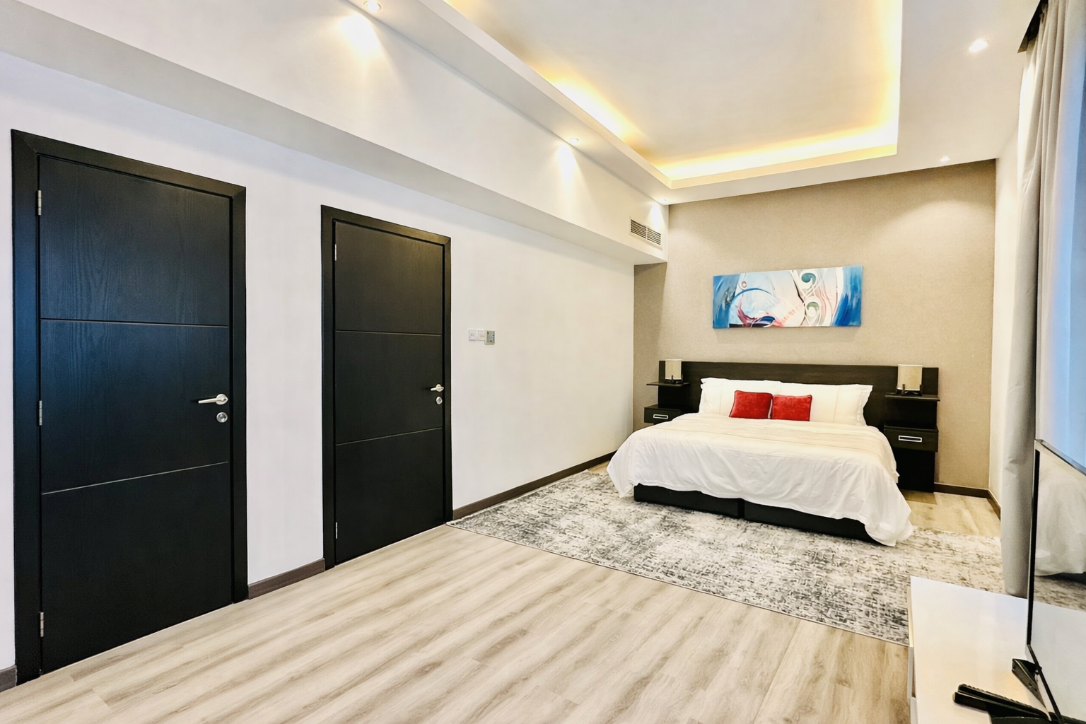 Spacious Furnished Apartment | Open Kitchen